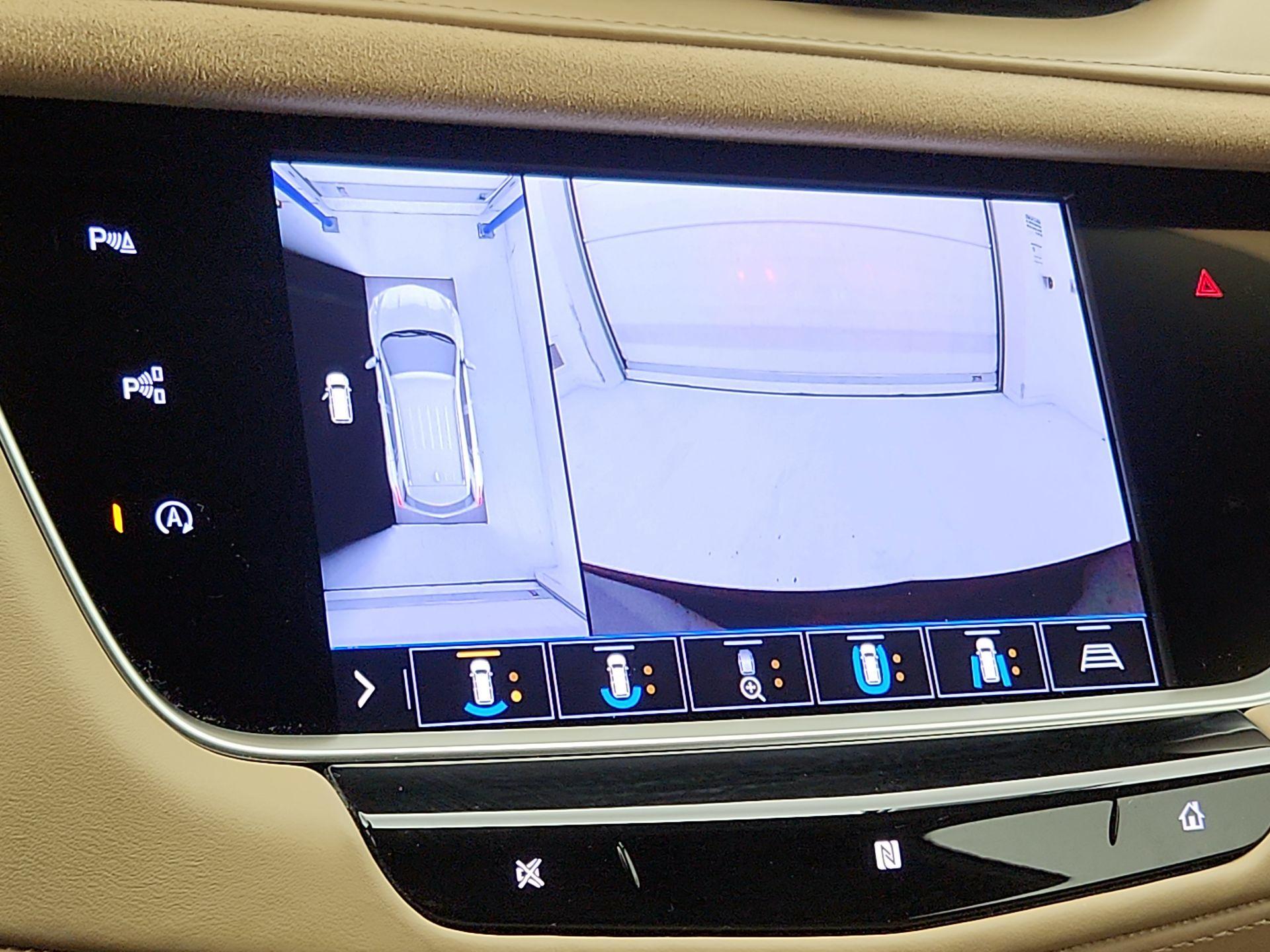 Thumbnail: 2020 Cadillac XT5 - 14