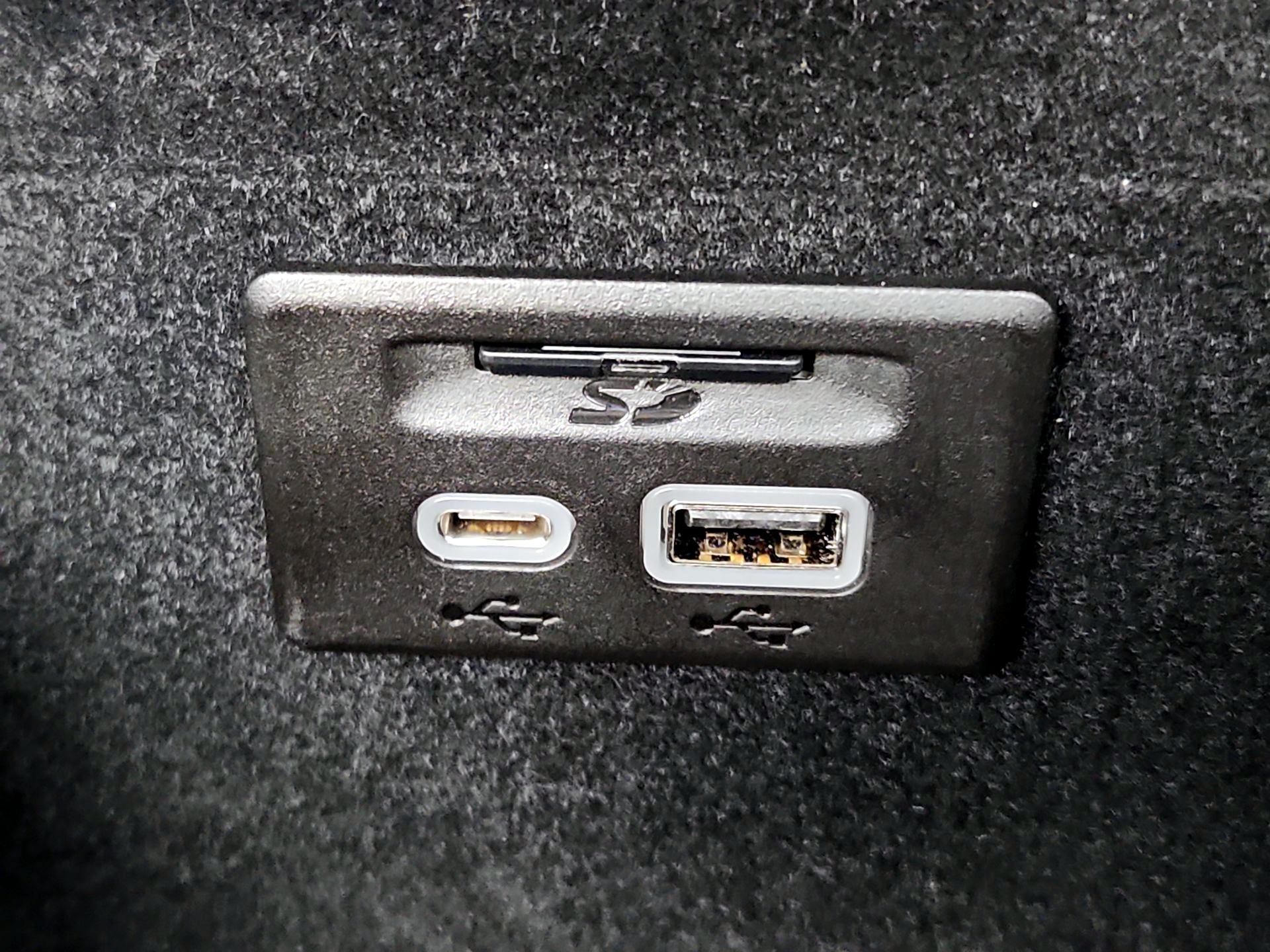 Thumbnail: 2020 Cadillac XT5 - 18