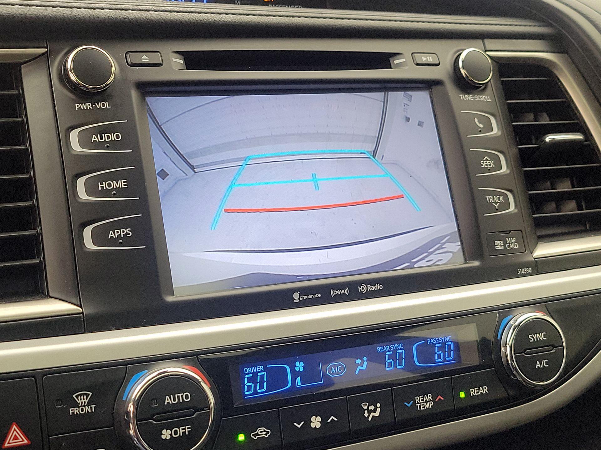 Thumbnail: 2019 Toyota Highlander - 15