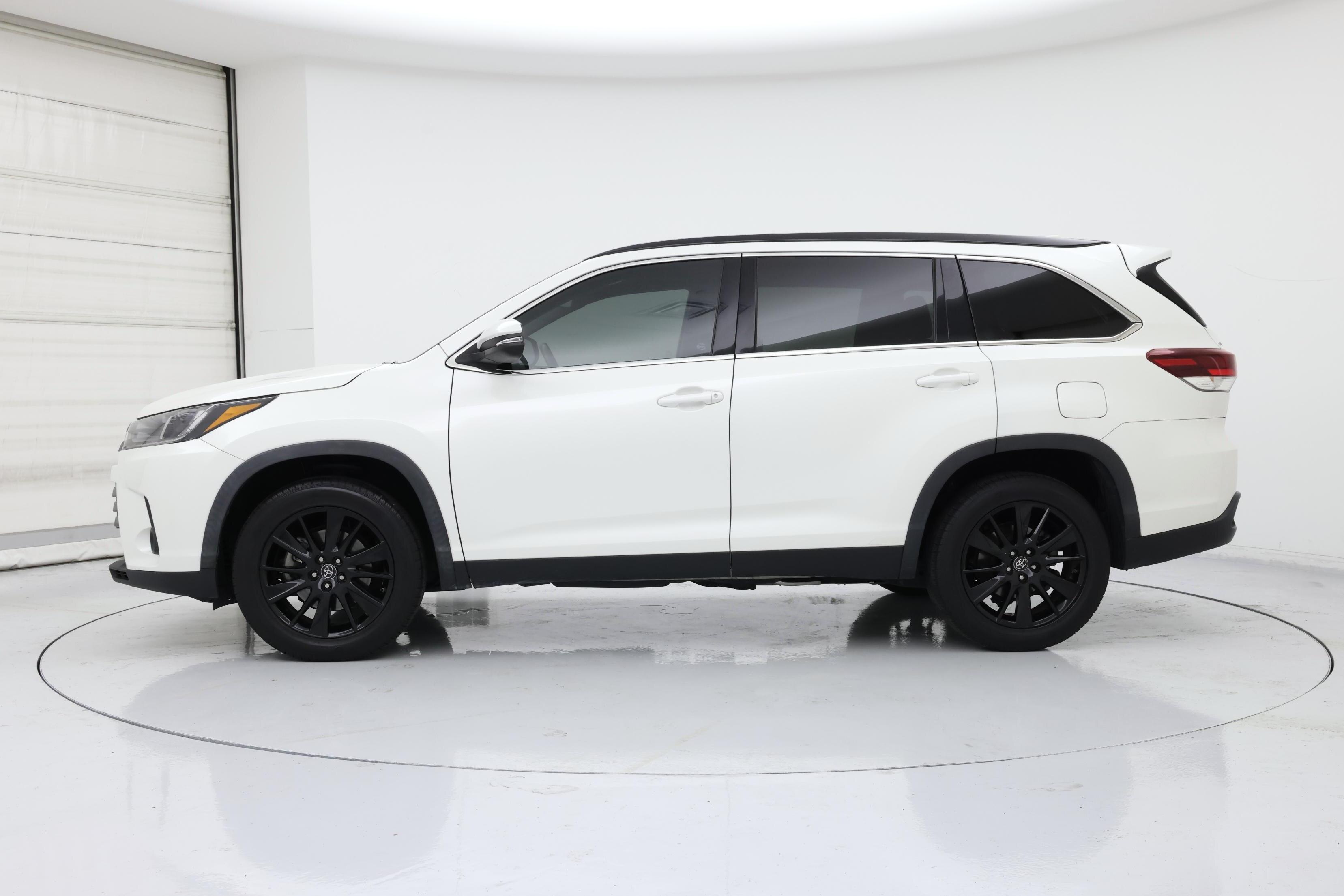 Thumbnail: 2019 Toyota Highlander - 3