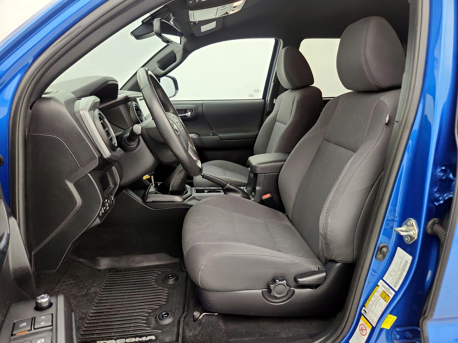 Thumbnail: 2018 Toyota Tacoma - 11