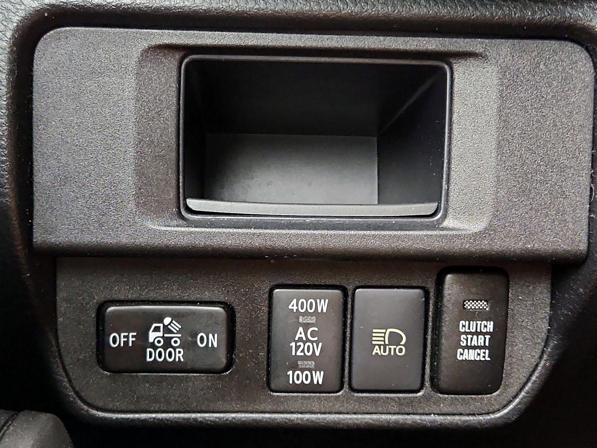 Thumbnail: 2018 Toyota Tacoma - 13