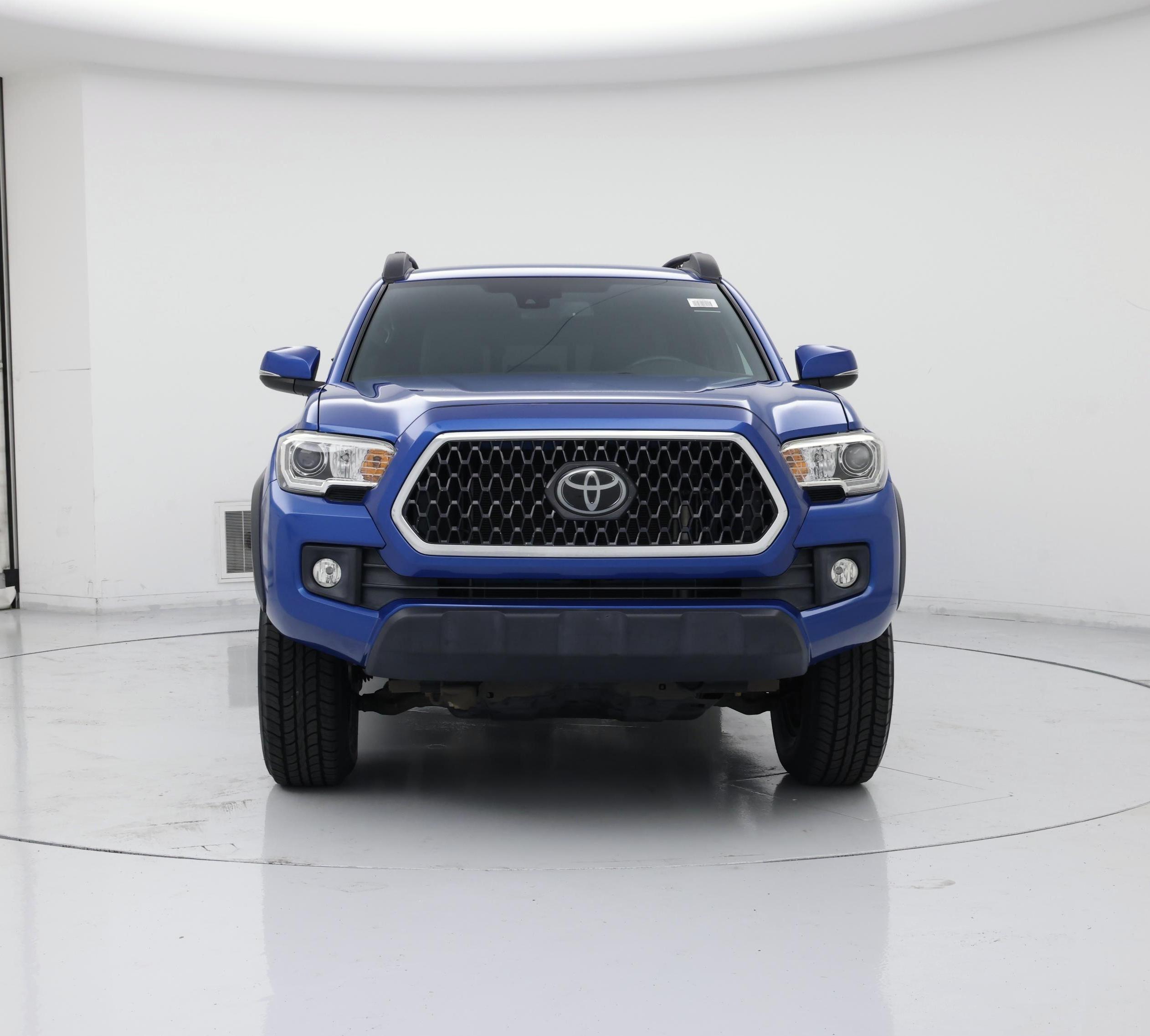 Thumbnail: 2018 Toyota Tacoma - 5