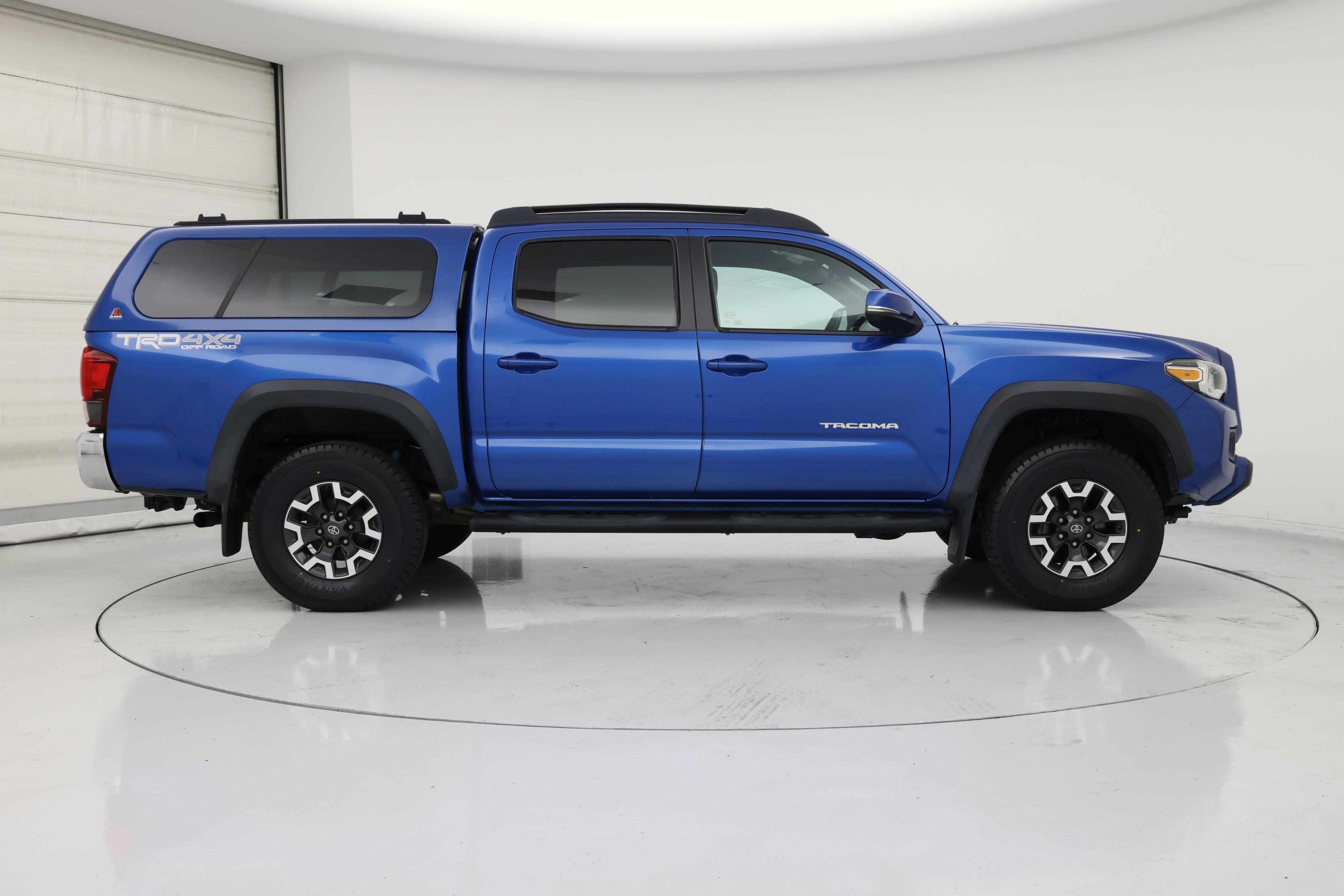 Thumbnail: 2018 Toyota Tacoma - 7