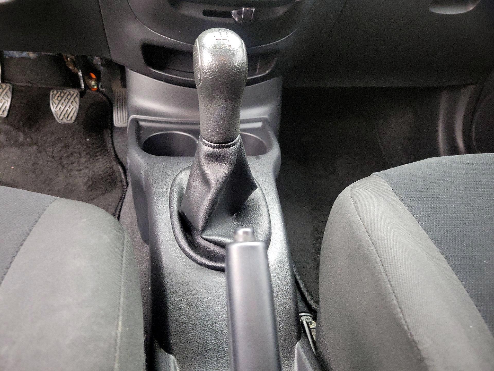 Thumbnail: 2015 Nissan Versa Note - 16