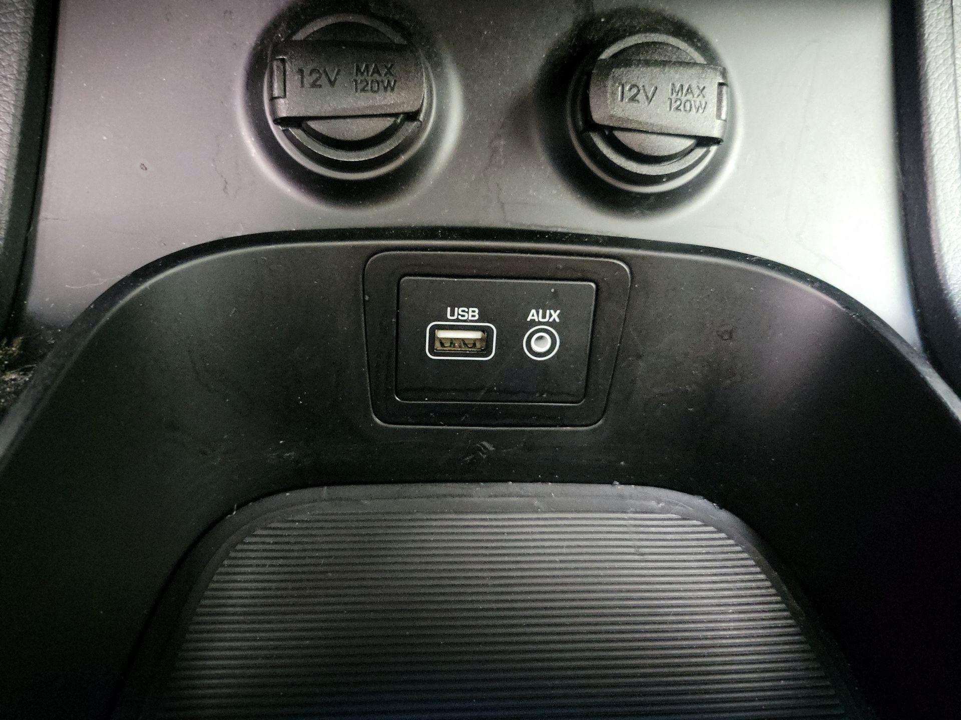 Thumbnail: 2017 Hyundai Santa Fe - 19