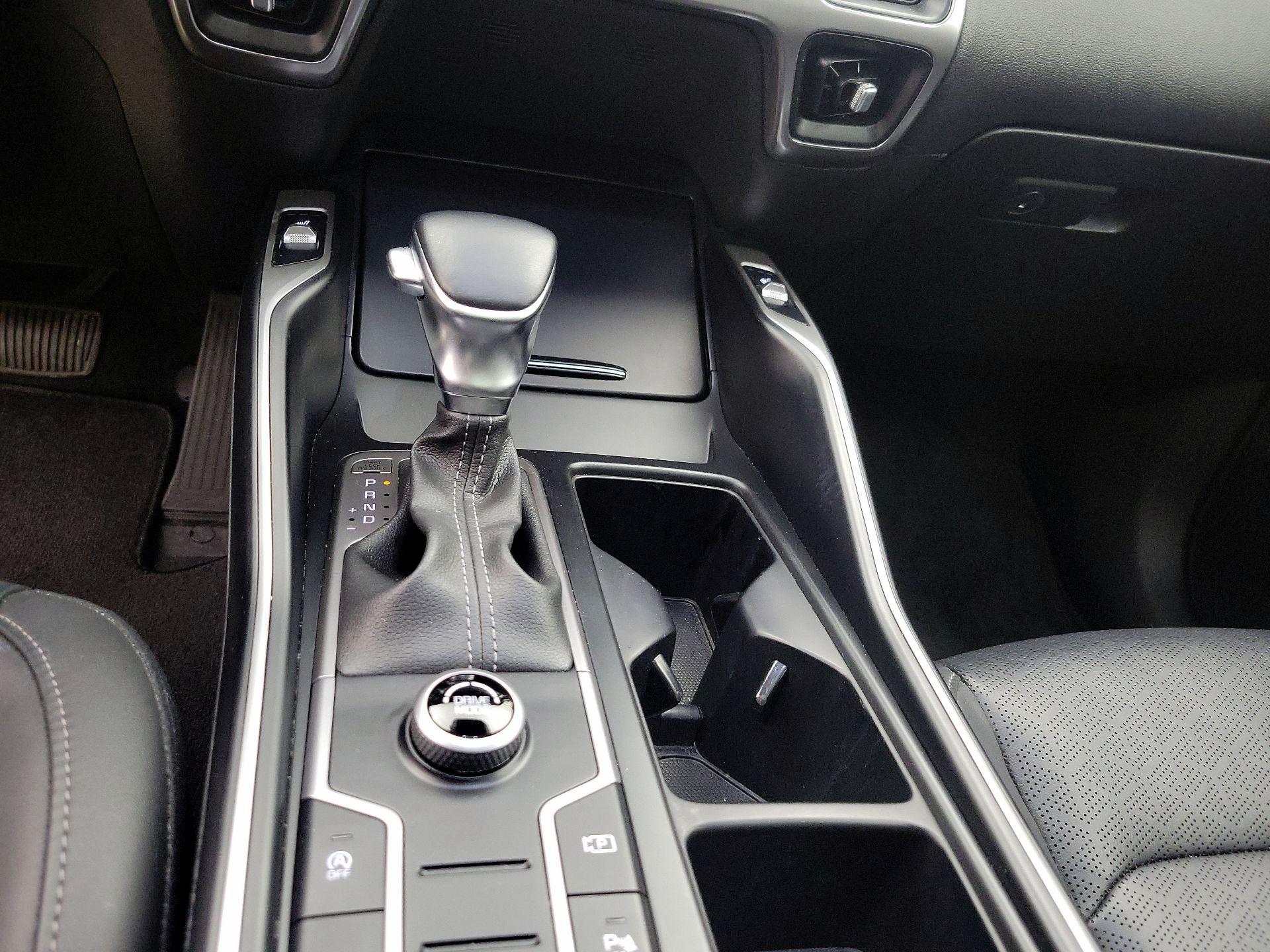 Thumbnail: 2023 Kia Sorento - 18