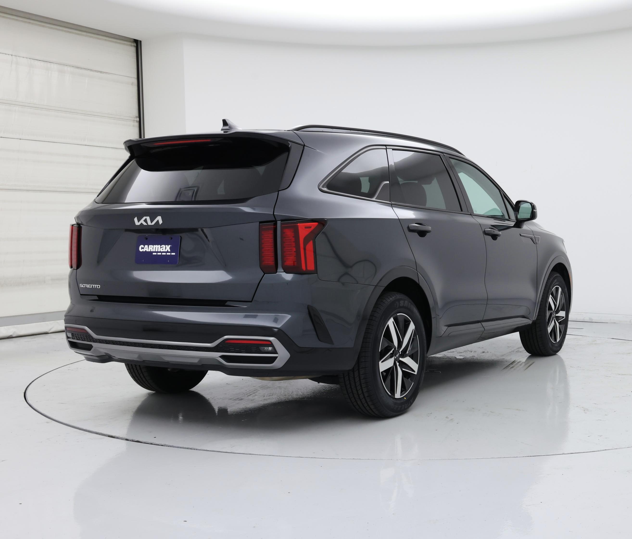 Thumbnail: 2023 Kia Sorento - 8