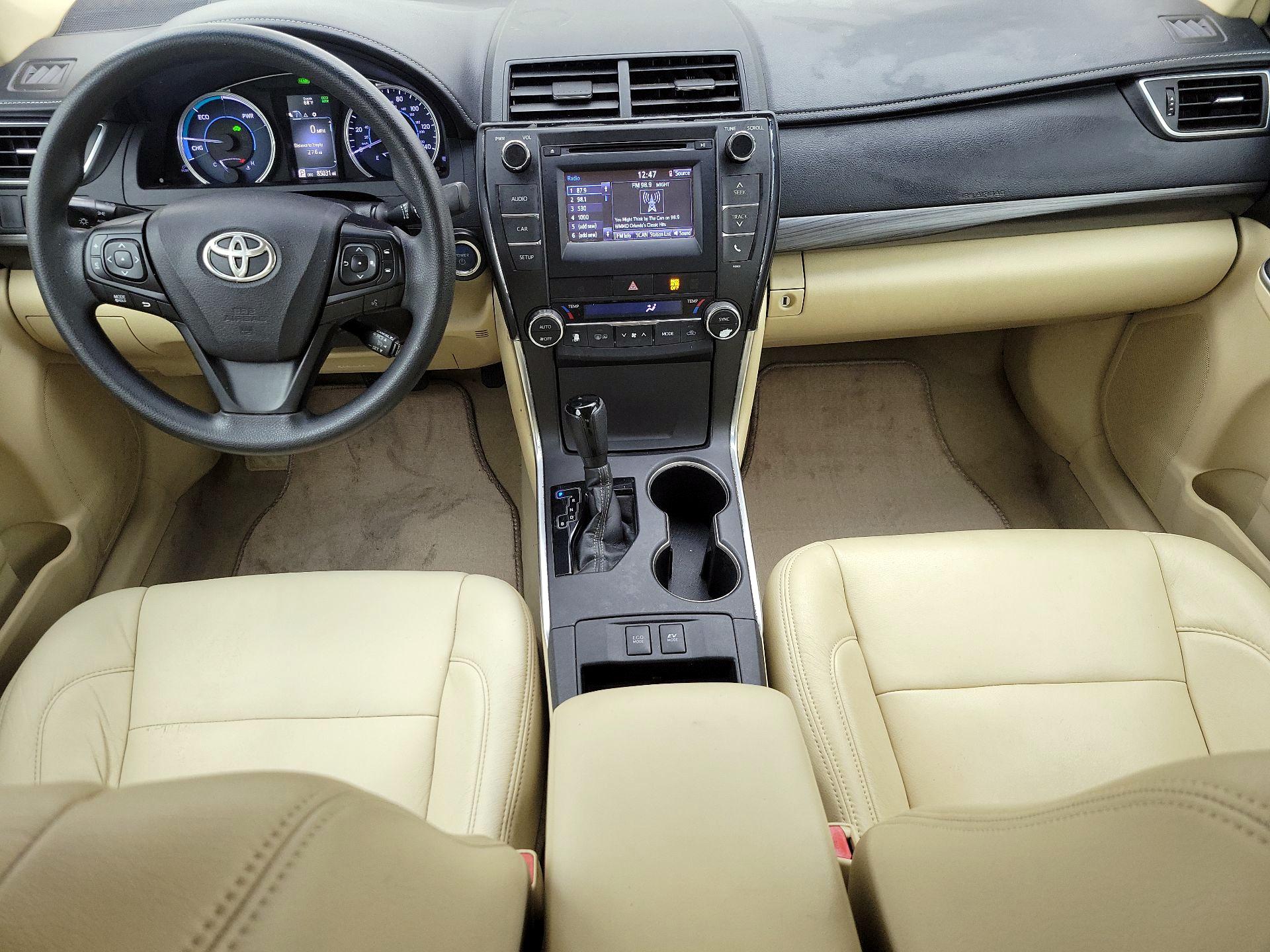 Thumbnail: 2015 Toyota Camry - 9