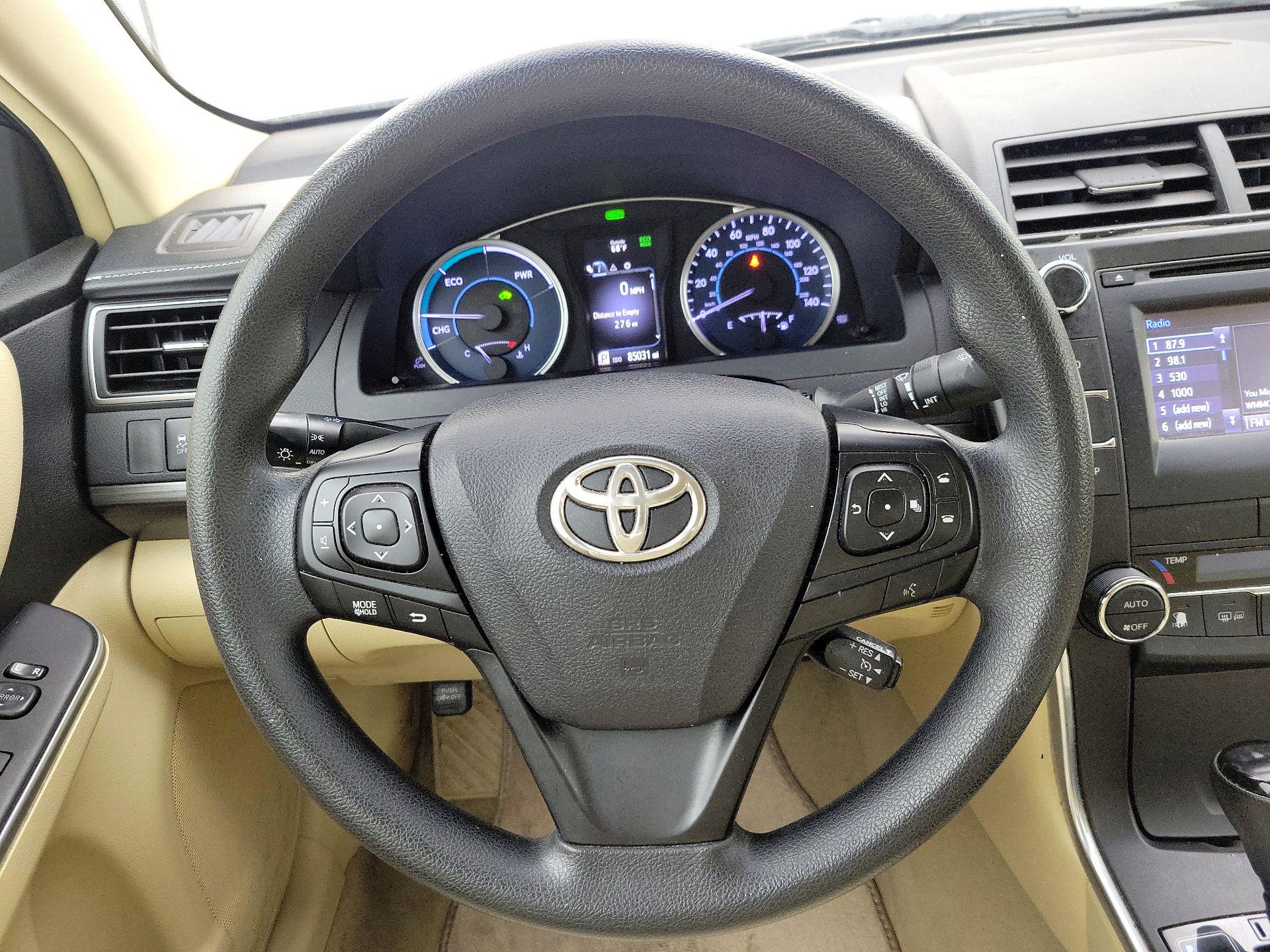 Thumbnail: 2015 Toyota Camry - 10