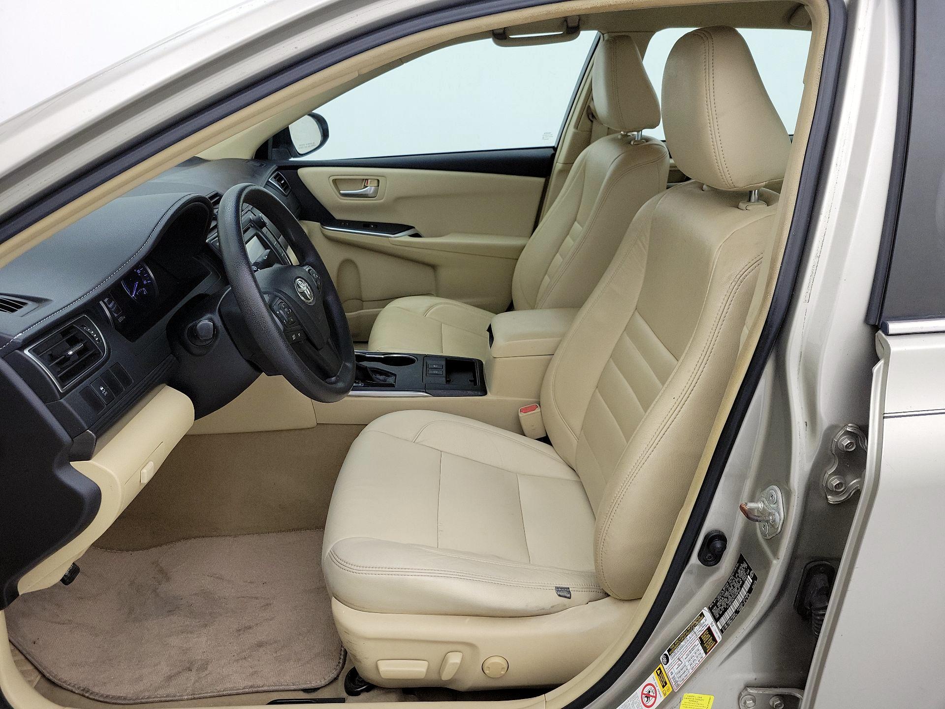 Thumbnail: 2015 Toyota Camry - 11