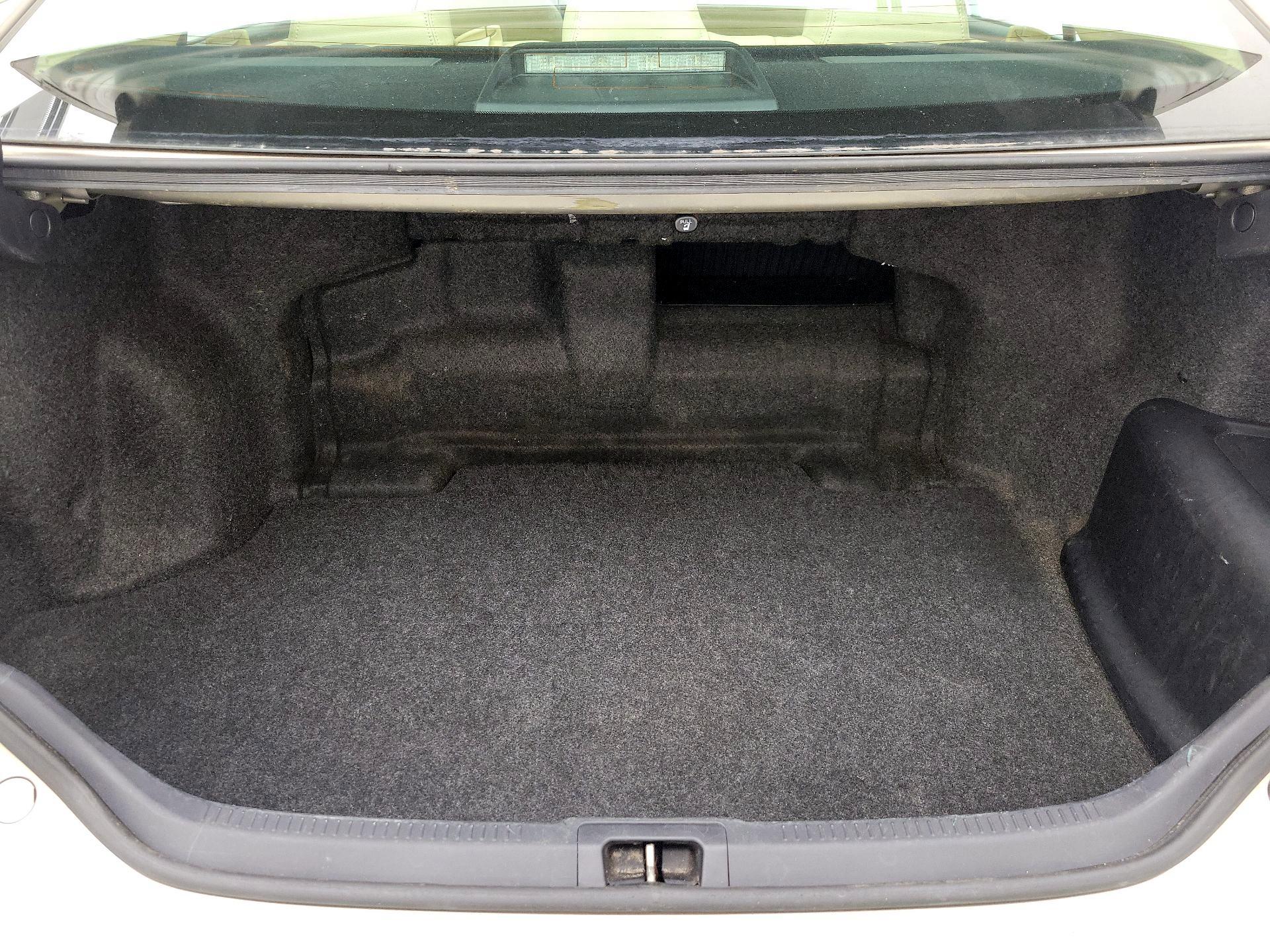 Thumbnail: 2015 Toyota Camry - 20