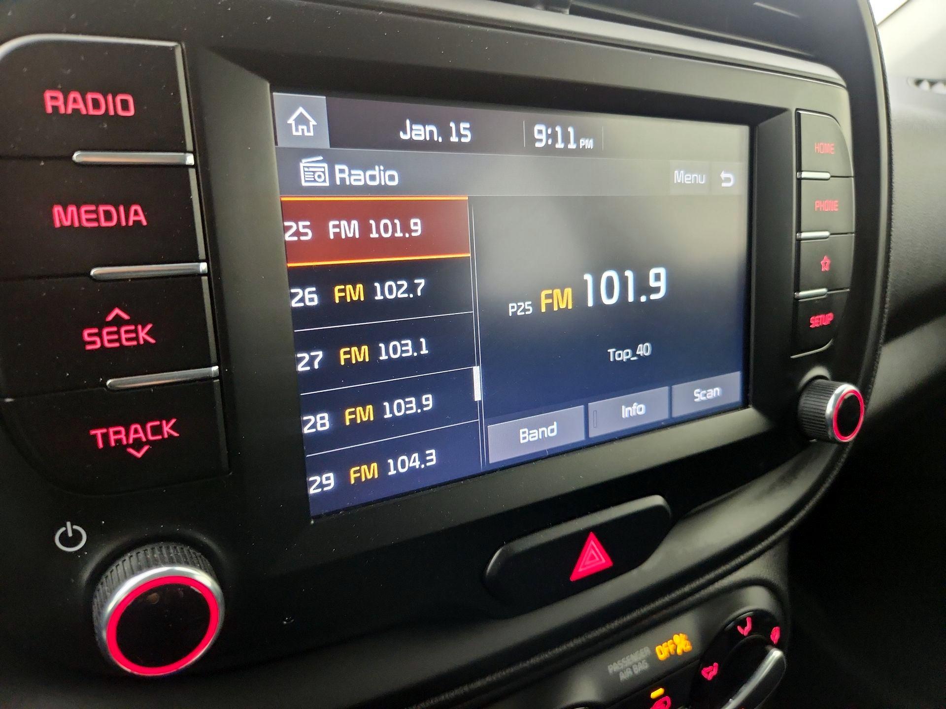 Thumbnail: 2020 Kia Soul - 15