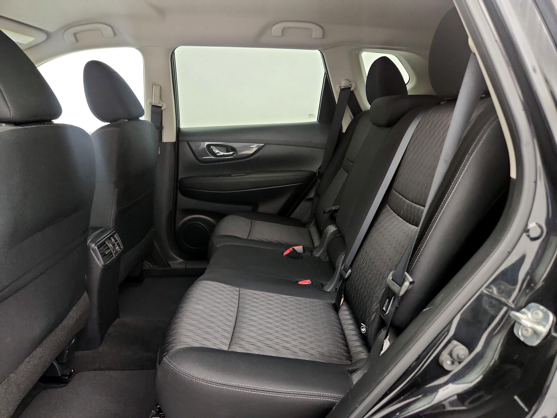 Thumbnail: 2018 Nissan Rogue - 19