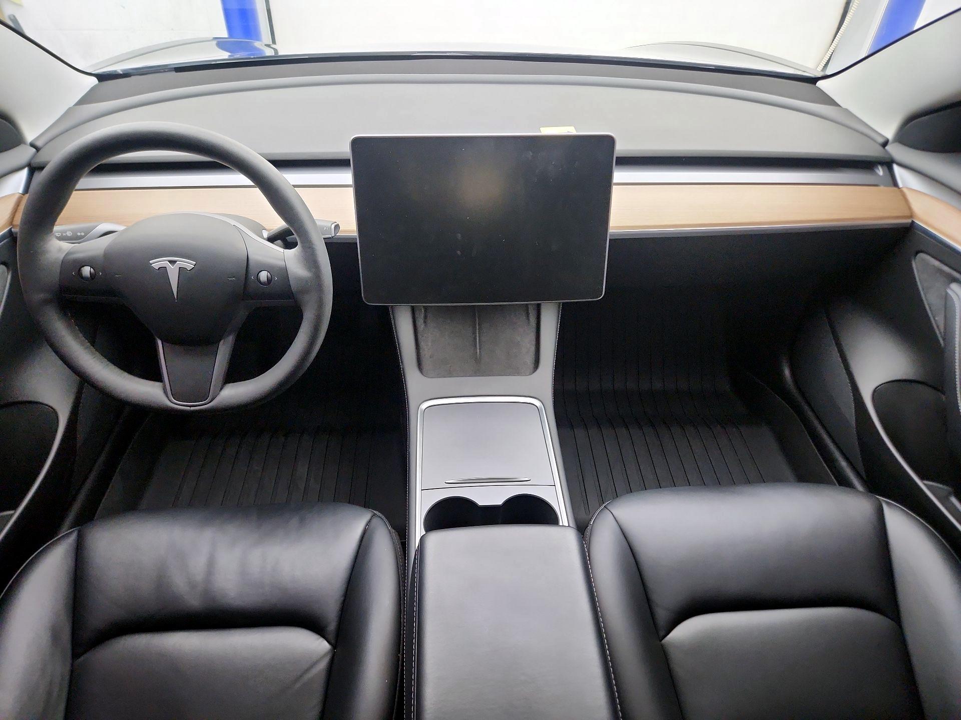 Thumbnail: 2021 Tesla Model 3 - 9