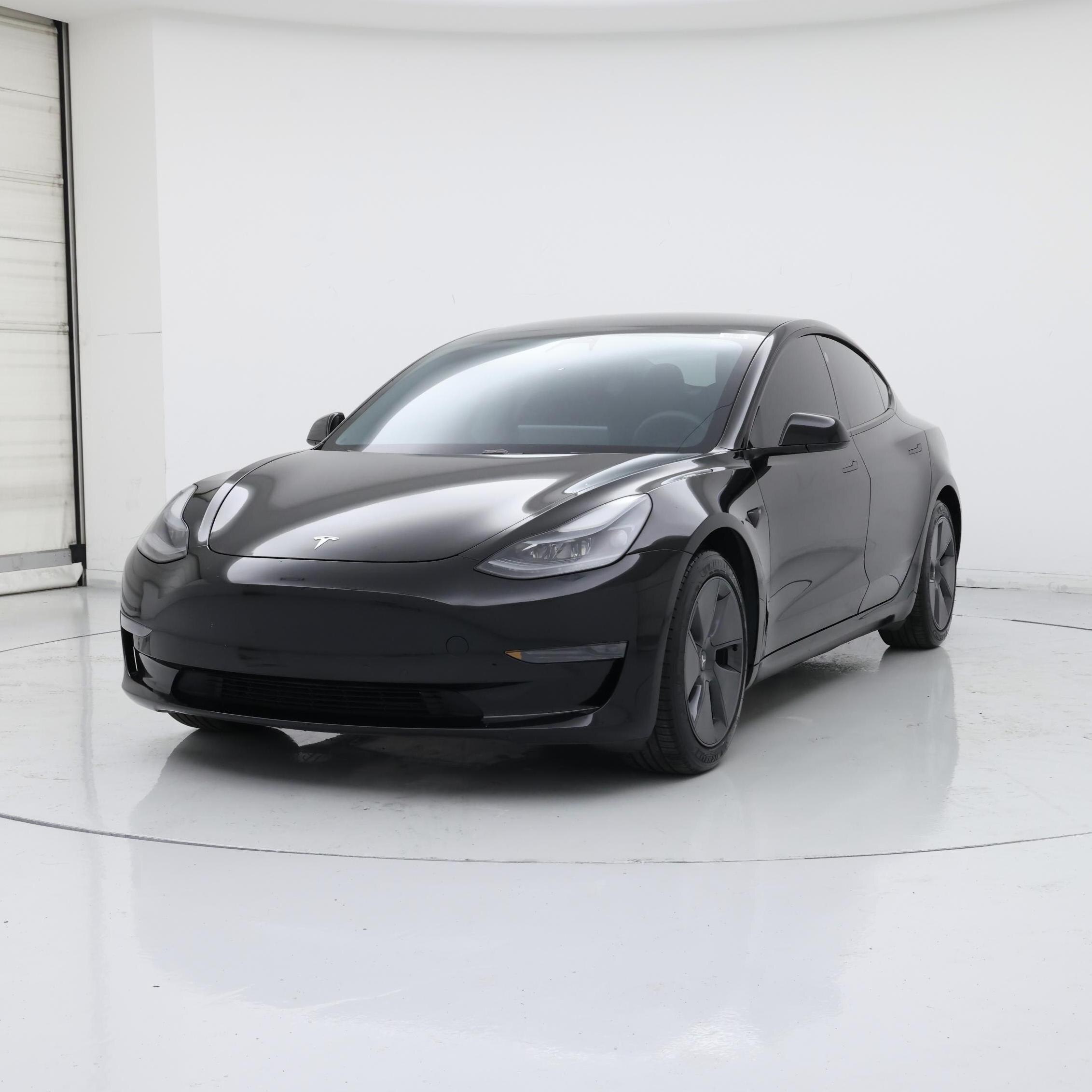 Thumbnail: 2021 Tesla Model 3 - 4