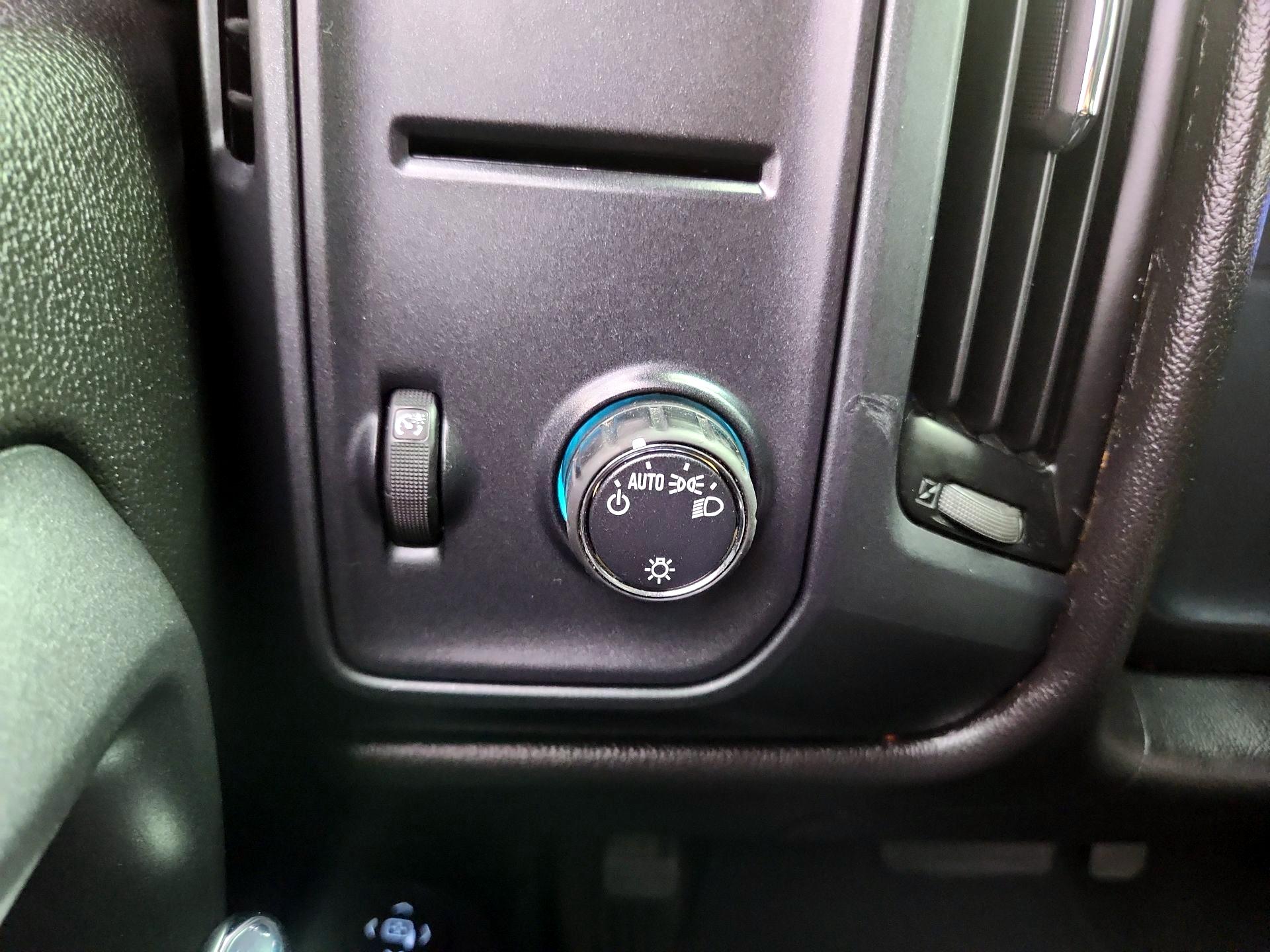 Thumbnail: 2017 Chevrolet Silverado 1500 - 13