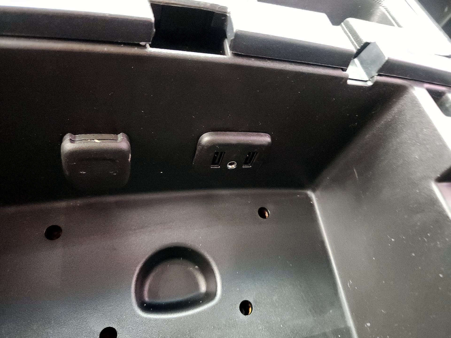 Thumbnail: 2017 Chevrolet Silverado 1500 - 18