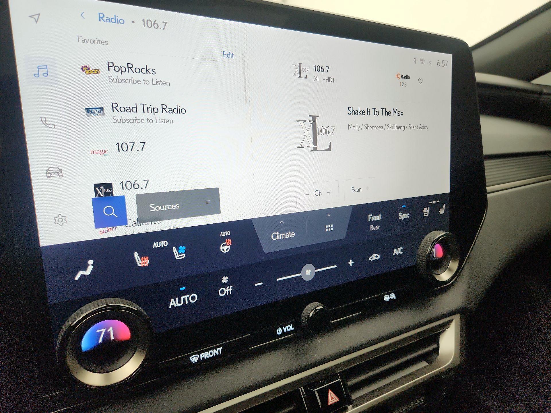 Thumbnail: 2024 Lexus RX - 15