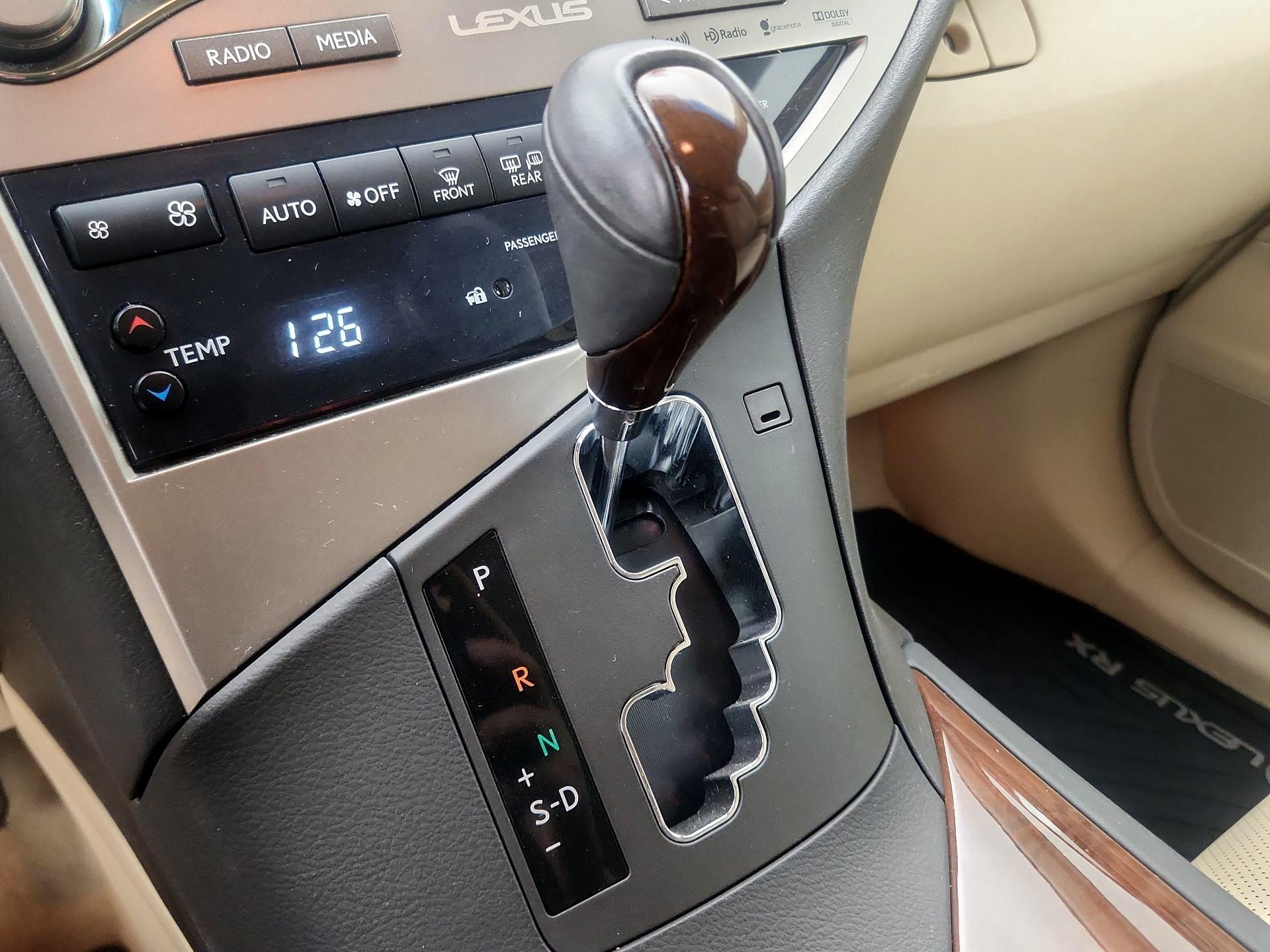 Thumbnail: 2015 Lexus RX - 18