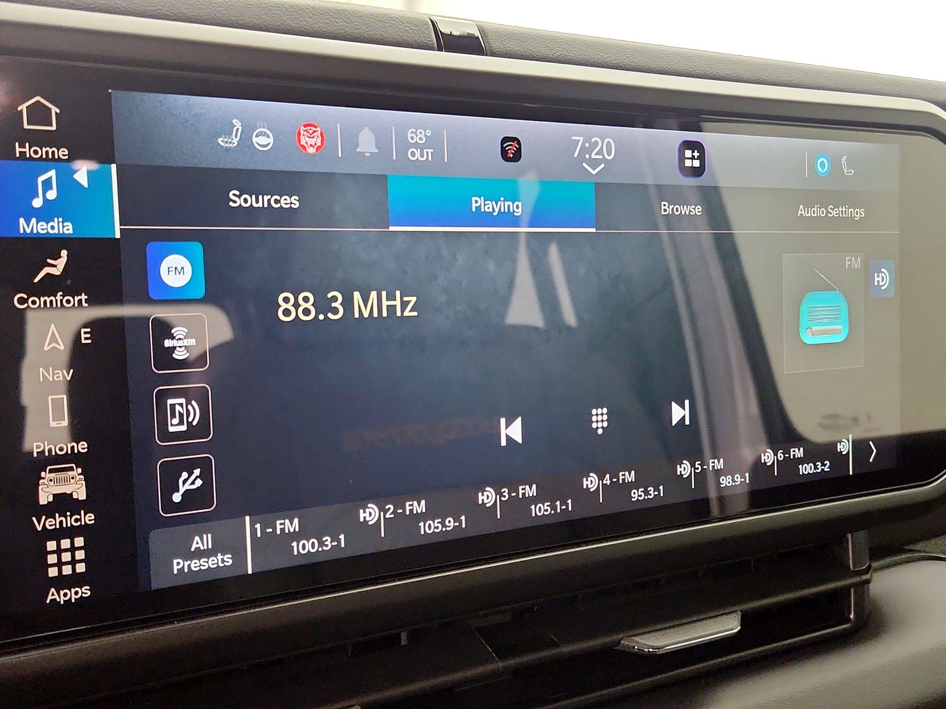 Thumbnail: 2025 Jeep Gladiator - 16