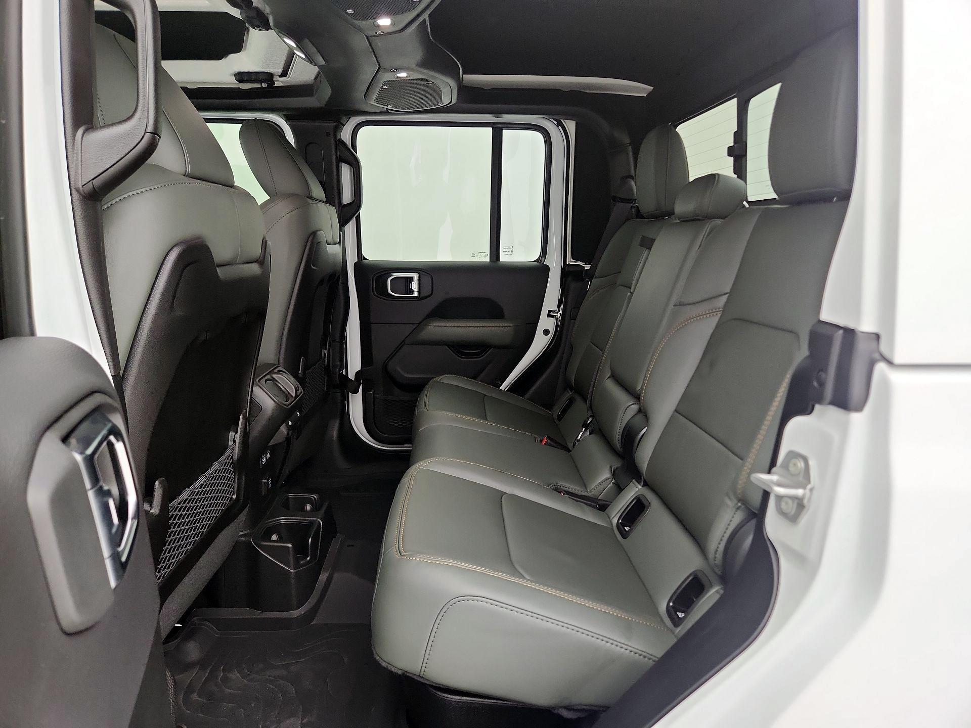 Thumbnail: 2025 Jeep Gladiator - 20