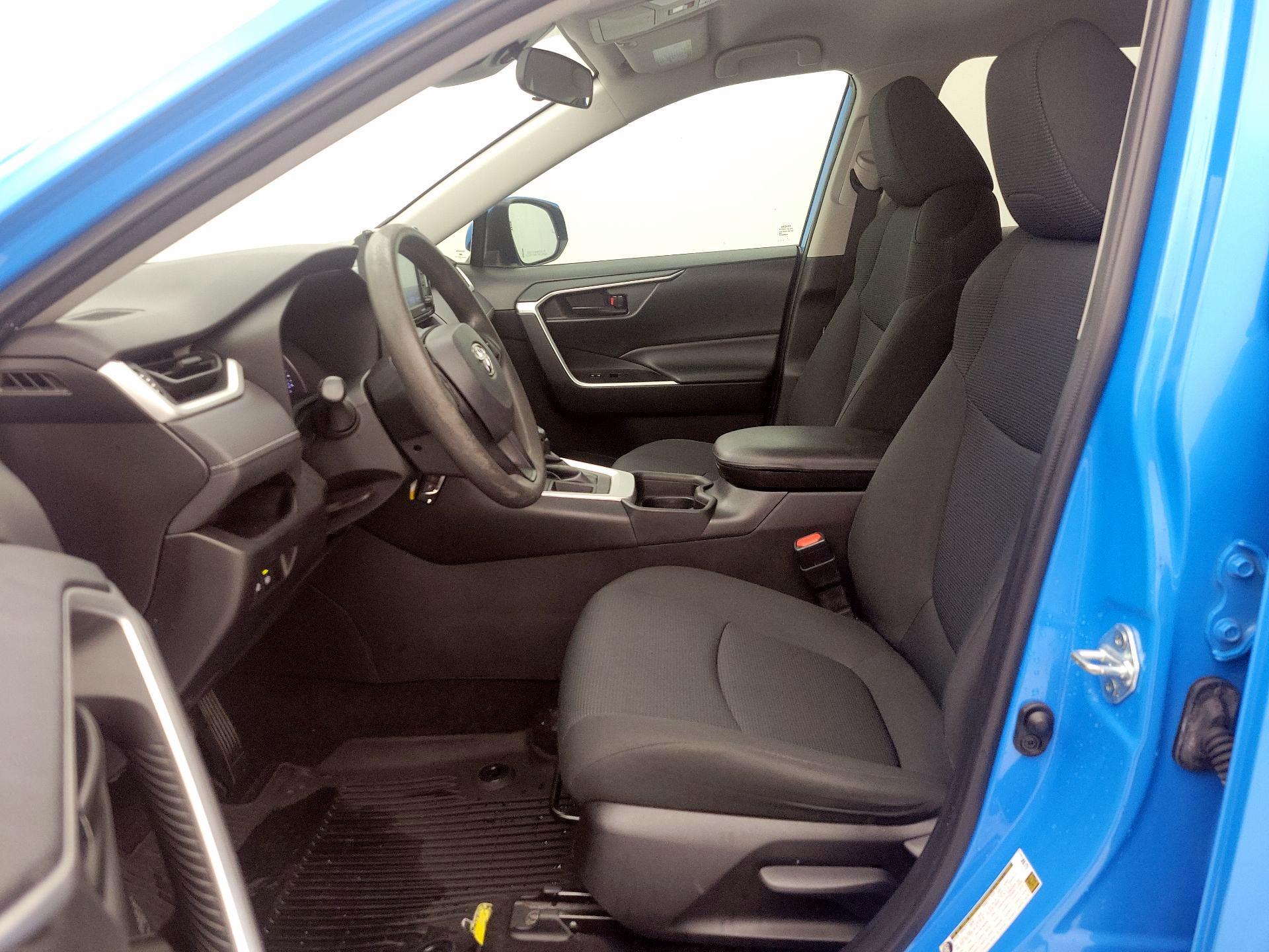 Thumbnail: 2021 Toyota RAV4 - 11