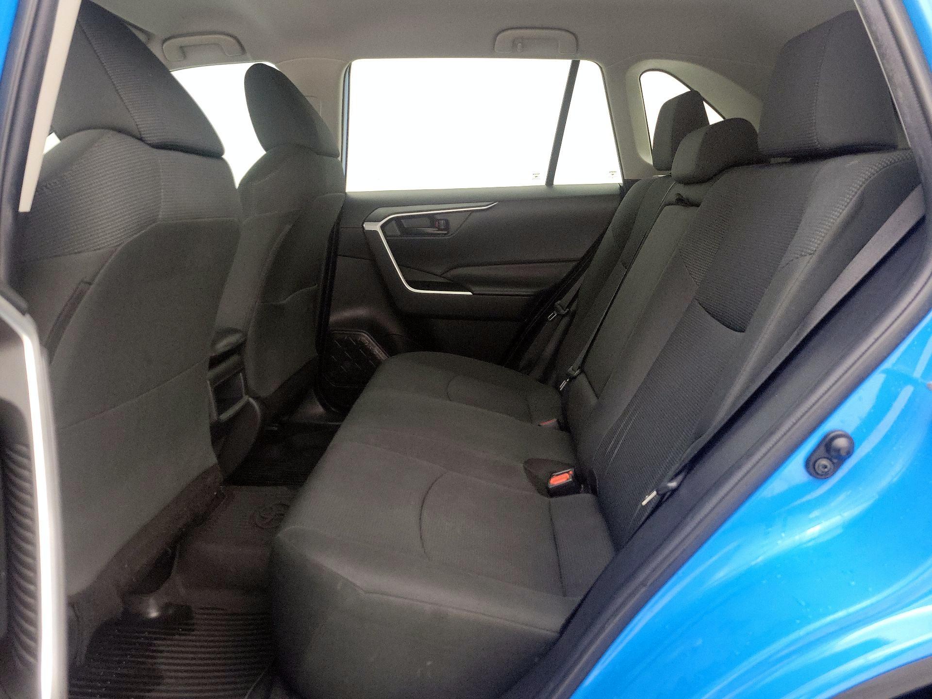 Thumbnail: 2021 Toyota RAV4 - 19