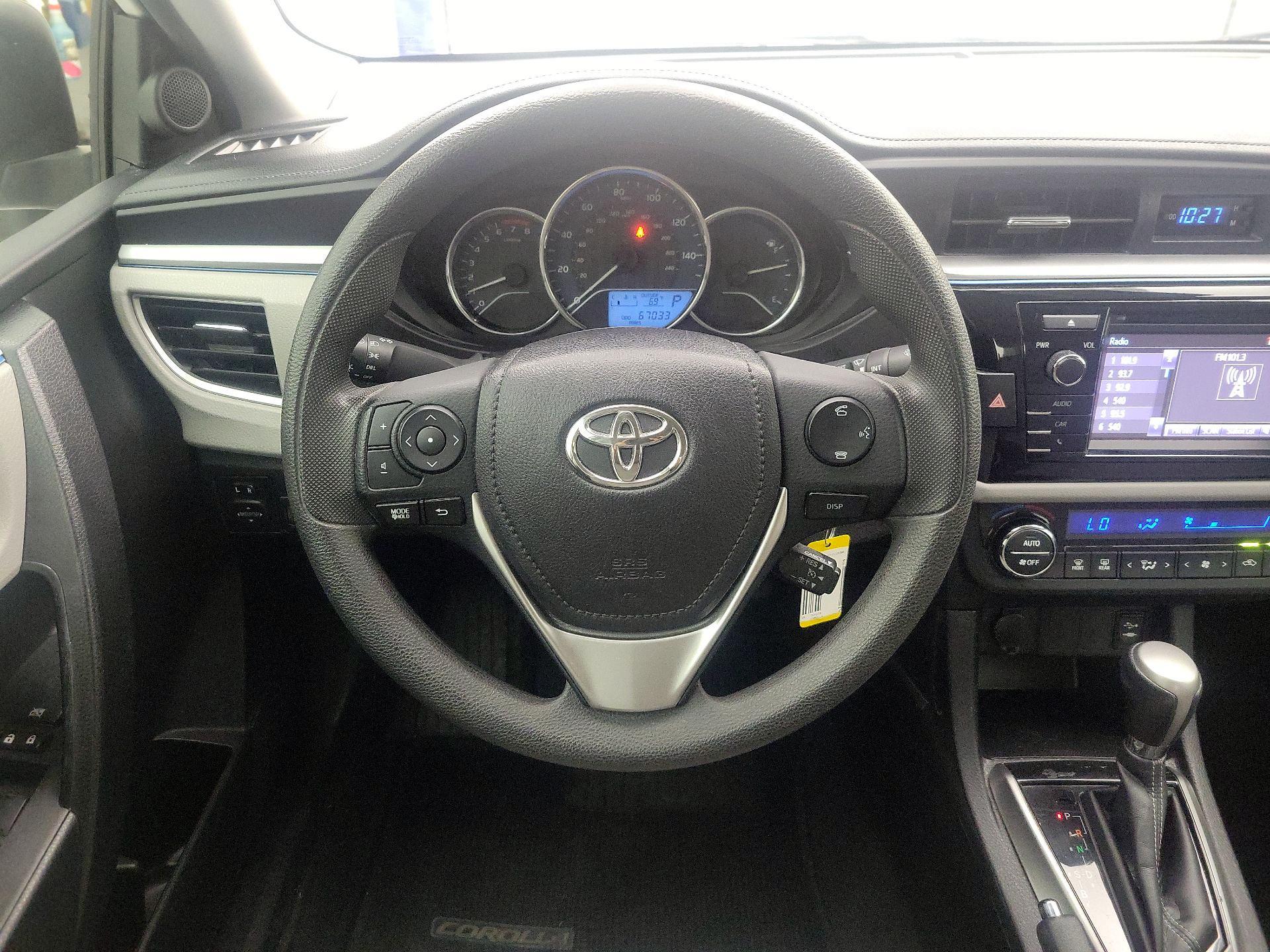 Thumbnail: 2015 Toyota Corolla - 10