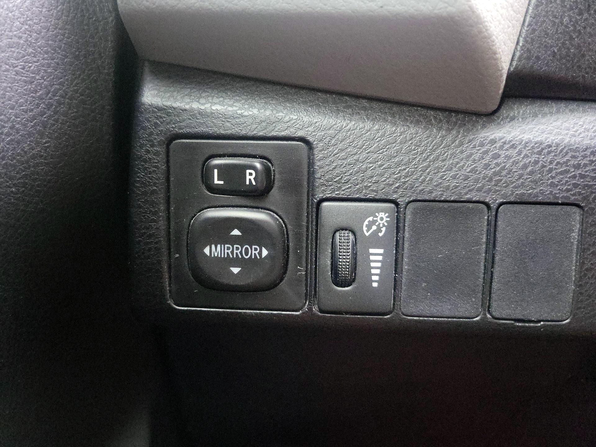 Thumbnail: 2015 Toyota Corolla - 13