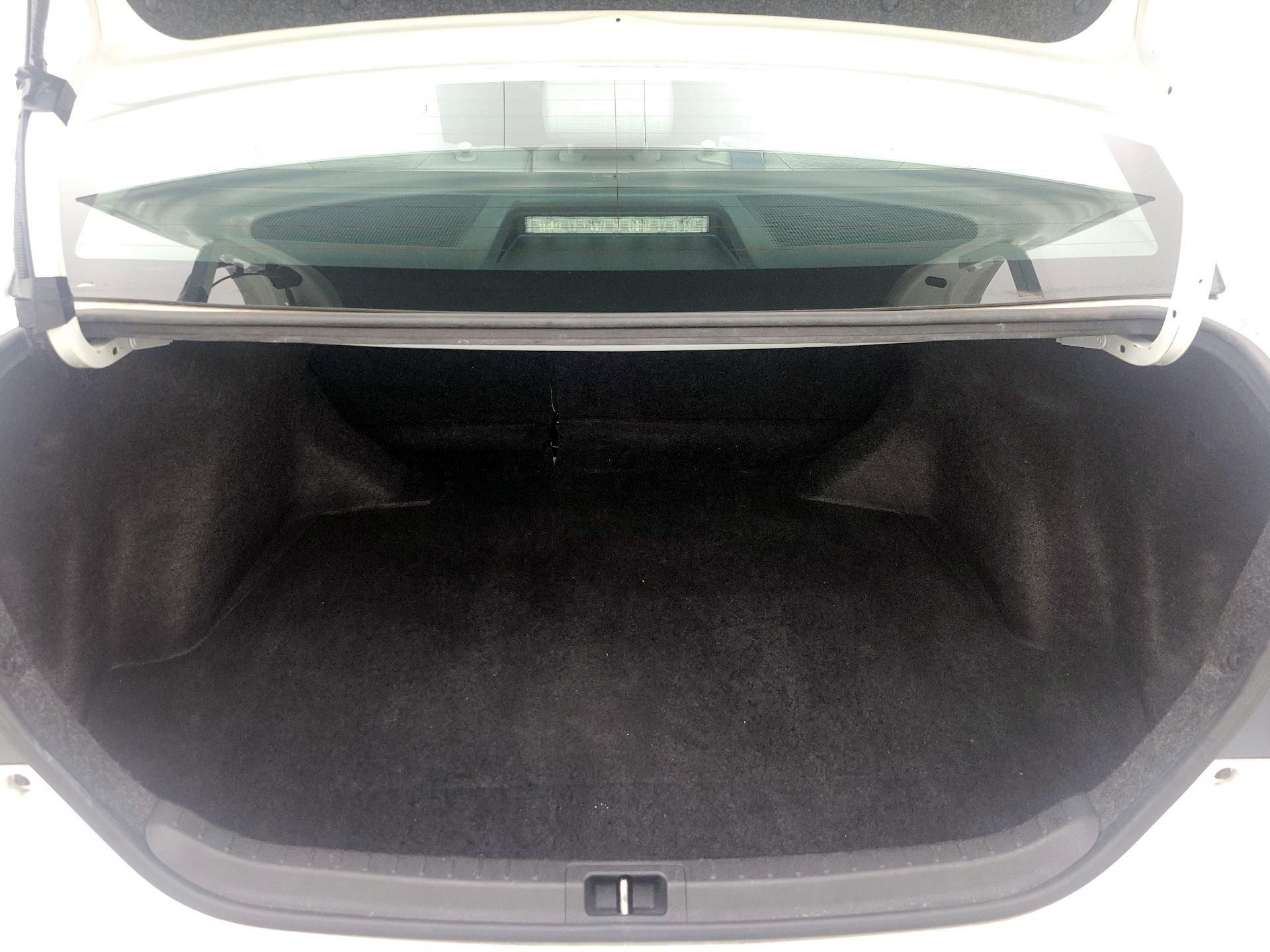 Thumbnail: 2015 Toyota Corolla - 20