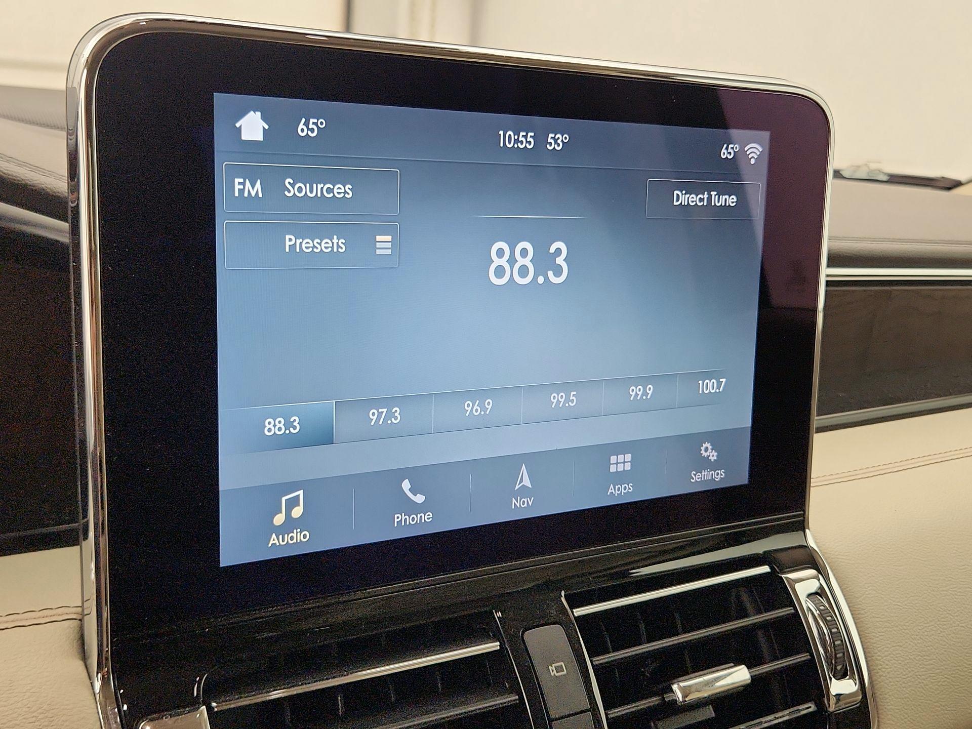 Thumbnail: 2019 Lincoln Navigator L - 16