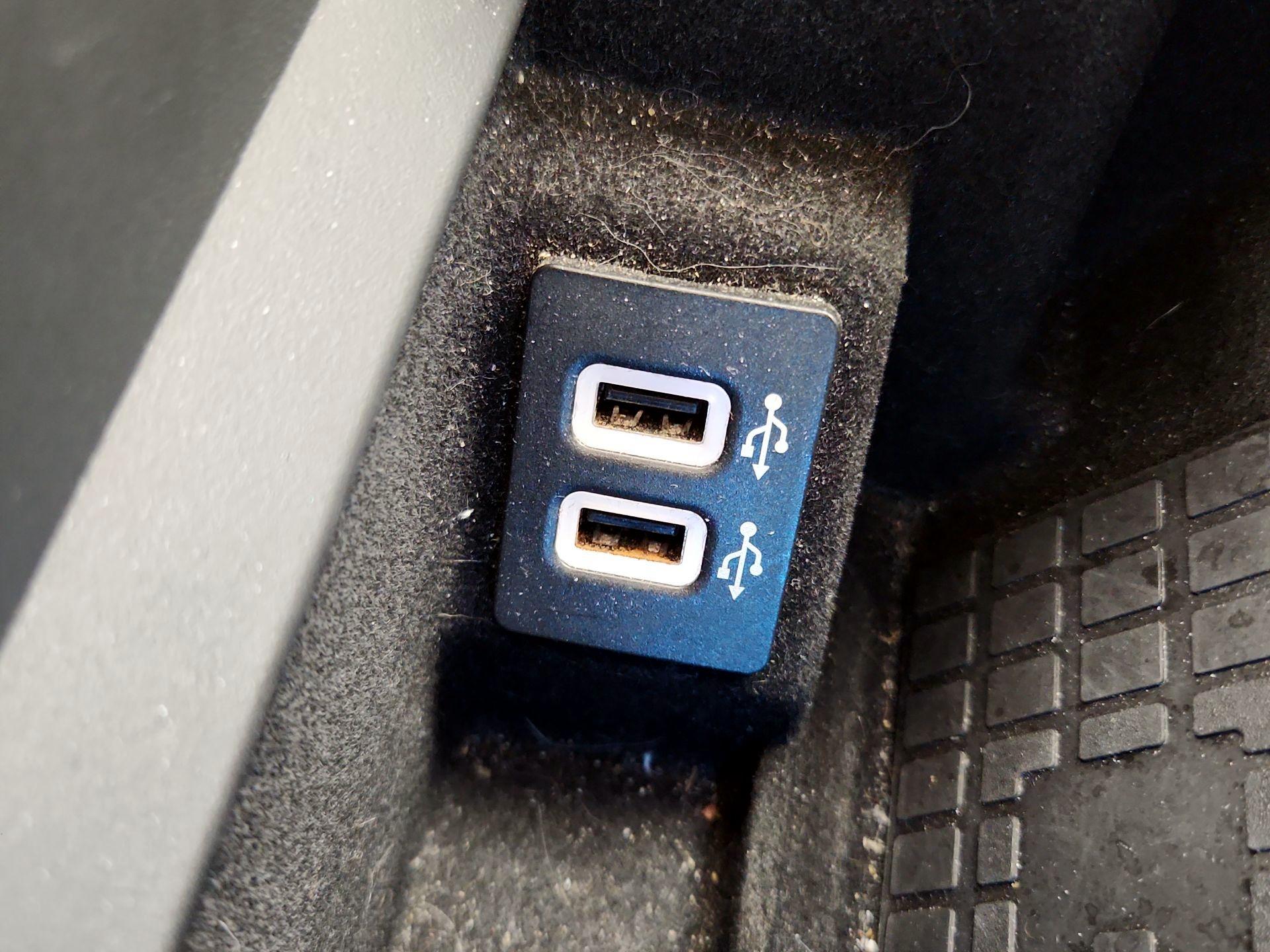 Thumbnail: 2019 Lincoln Navigator L - 19