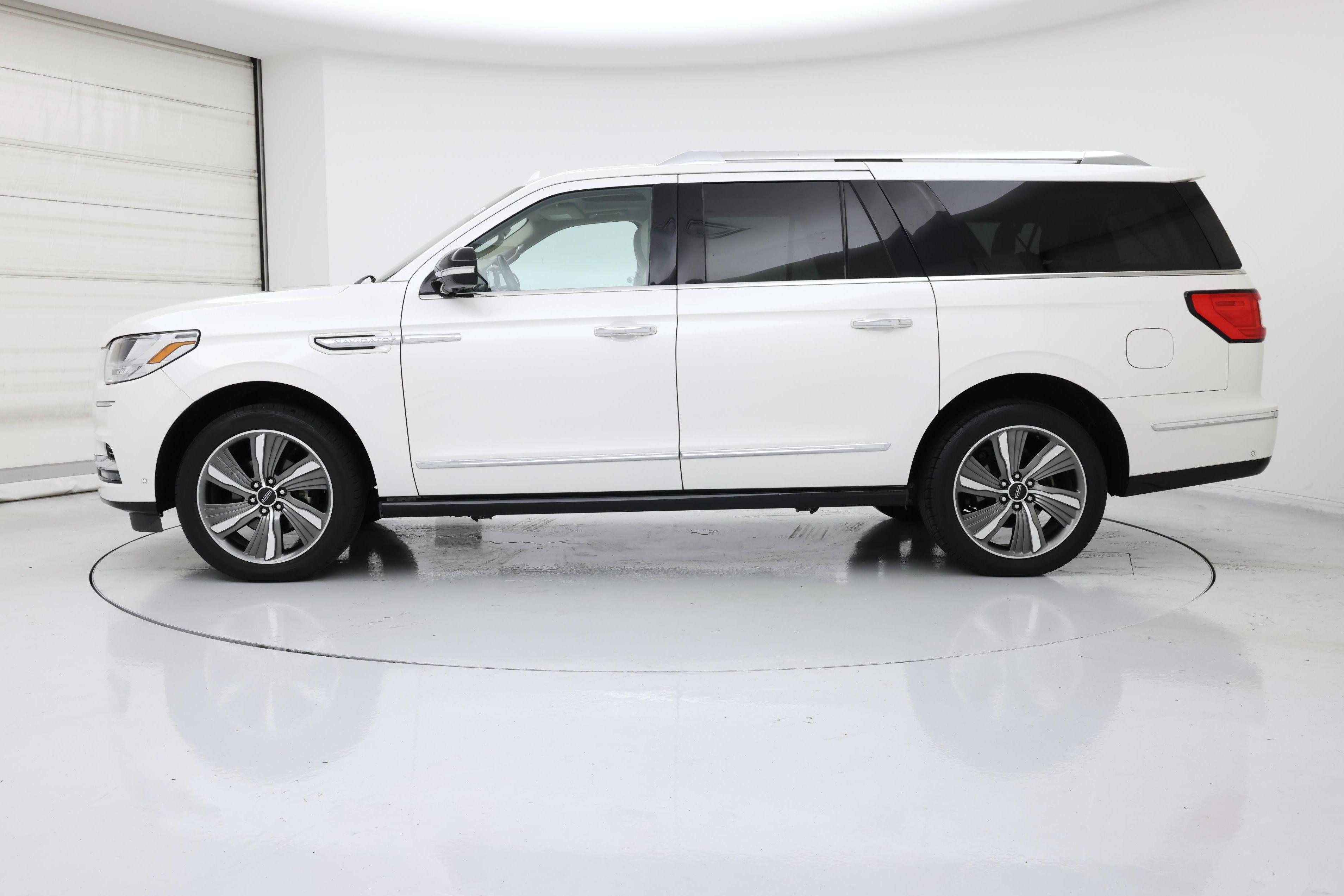 Thumbnail: 2019 Lincoln Navigator L - 3