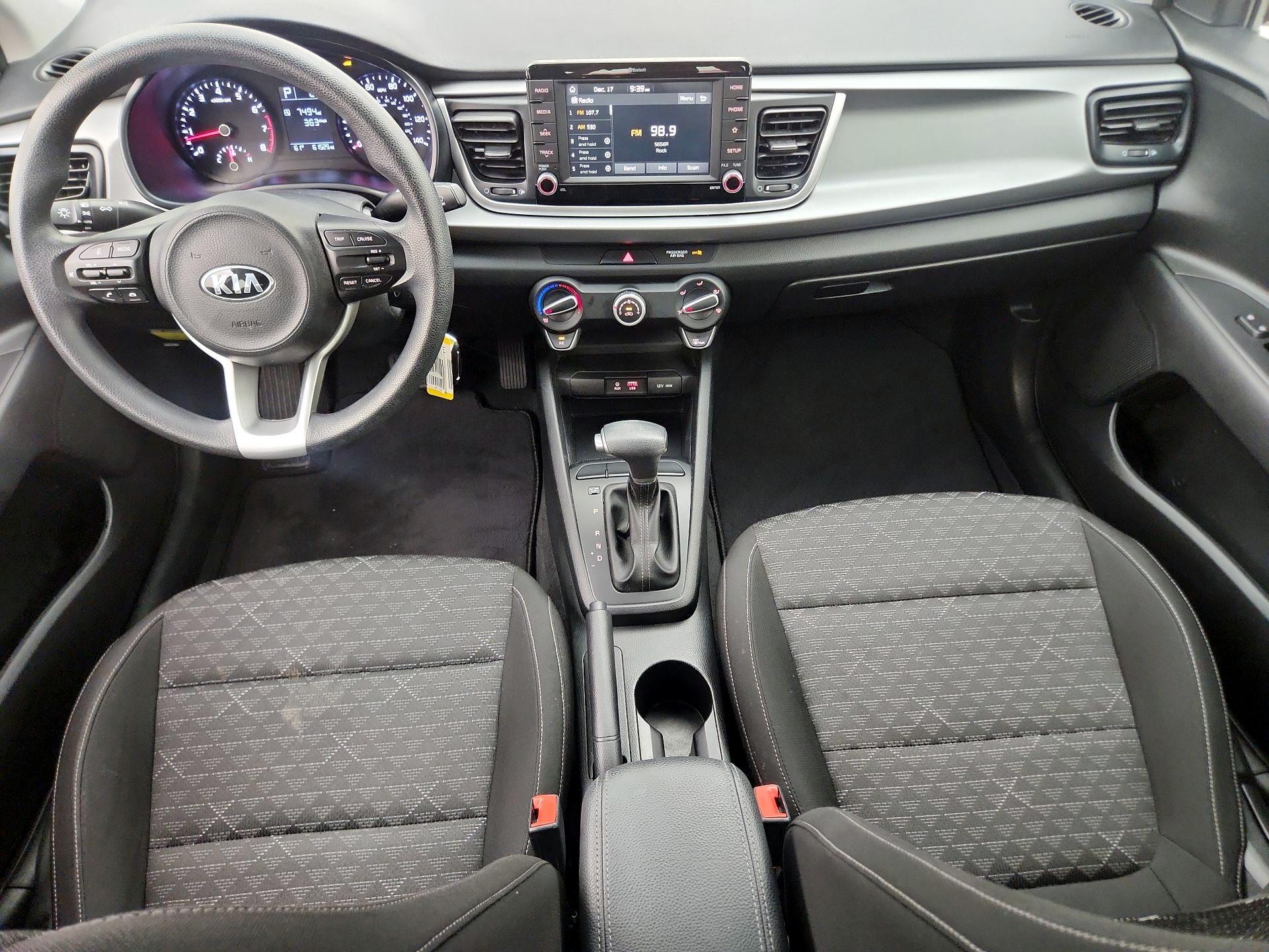 Thumbnail: 2020 Kia Rio - 9