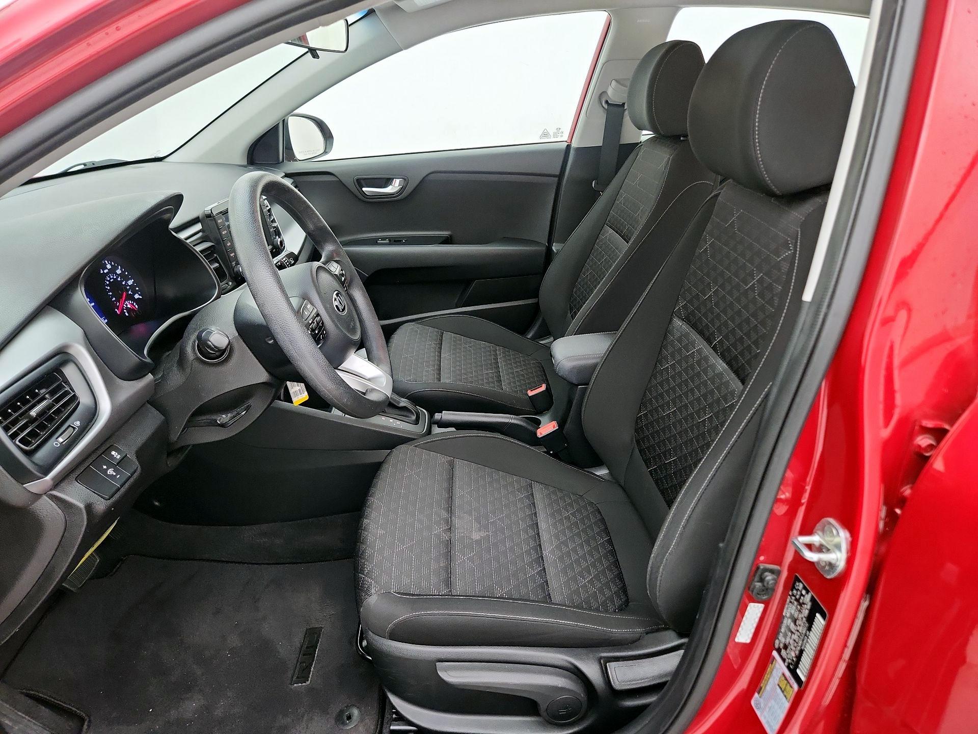 Thumbnail: 2020 Kia Rio - 11