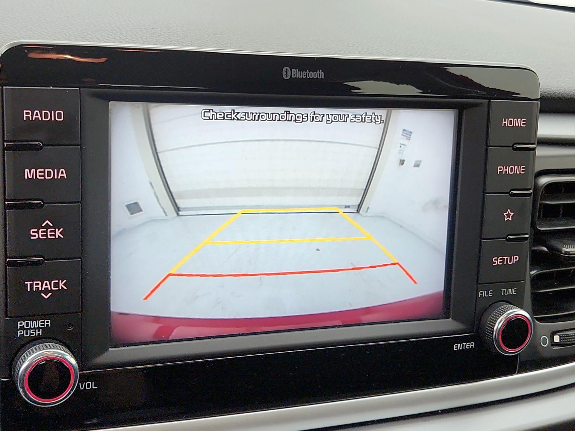 Thumbnail: 2020 Kia Rio - 14