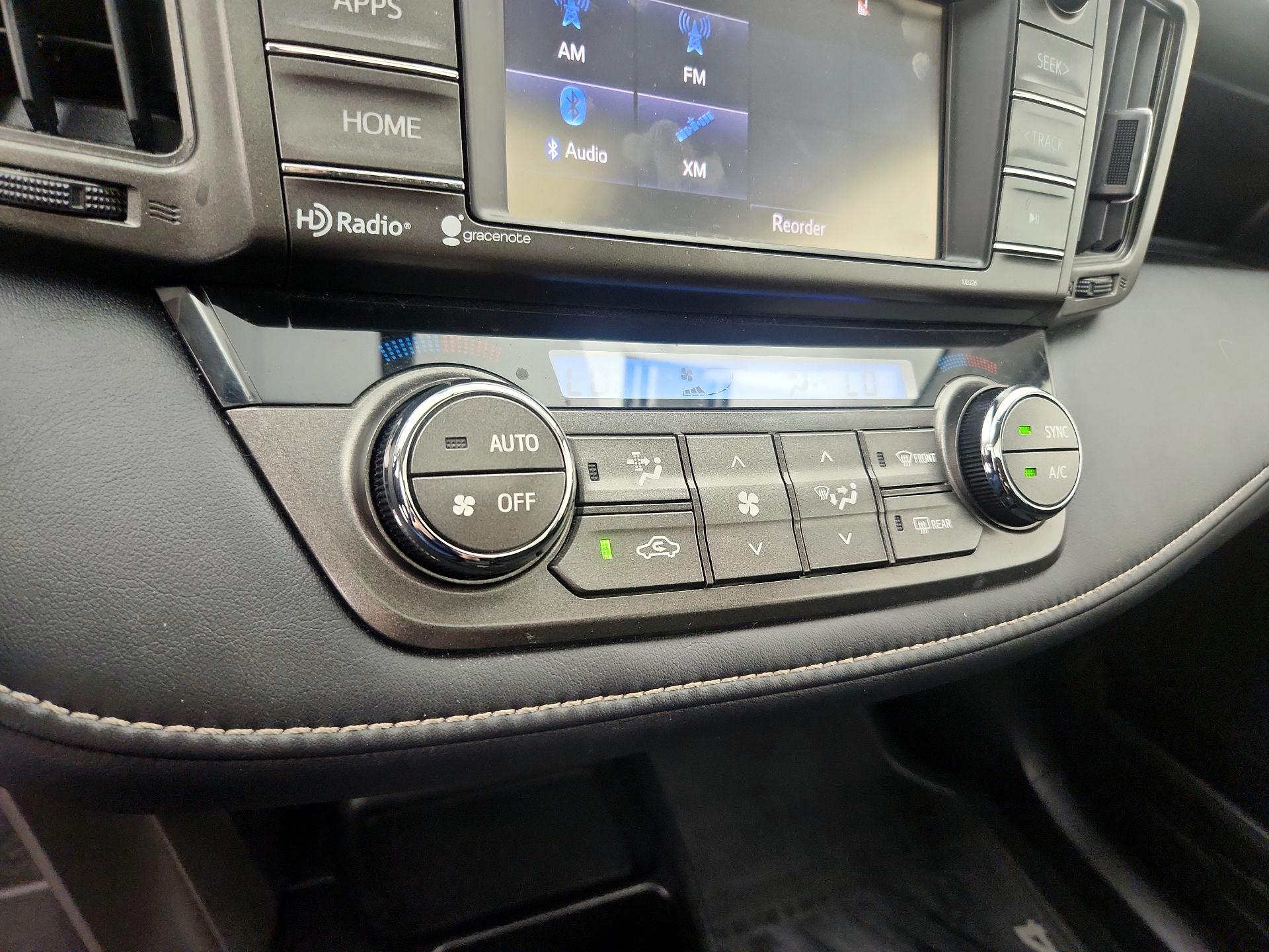 Thumbnail: 2014 Toyota RAV4 - 16