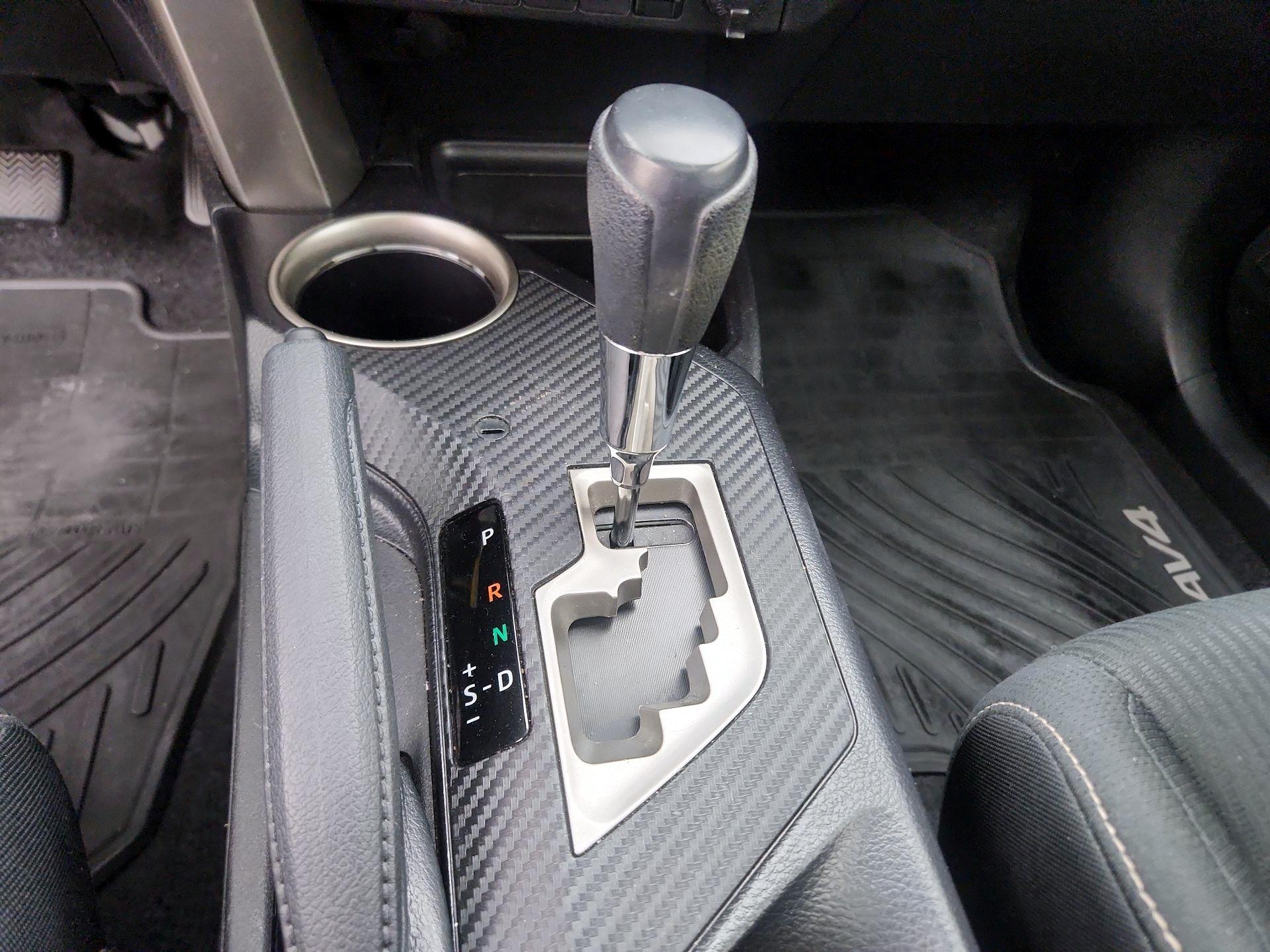 Thumbnail: 2014 Toyota RAV4 - 17