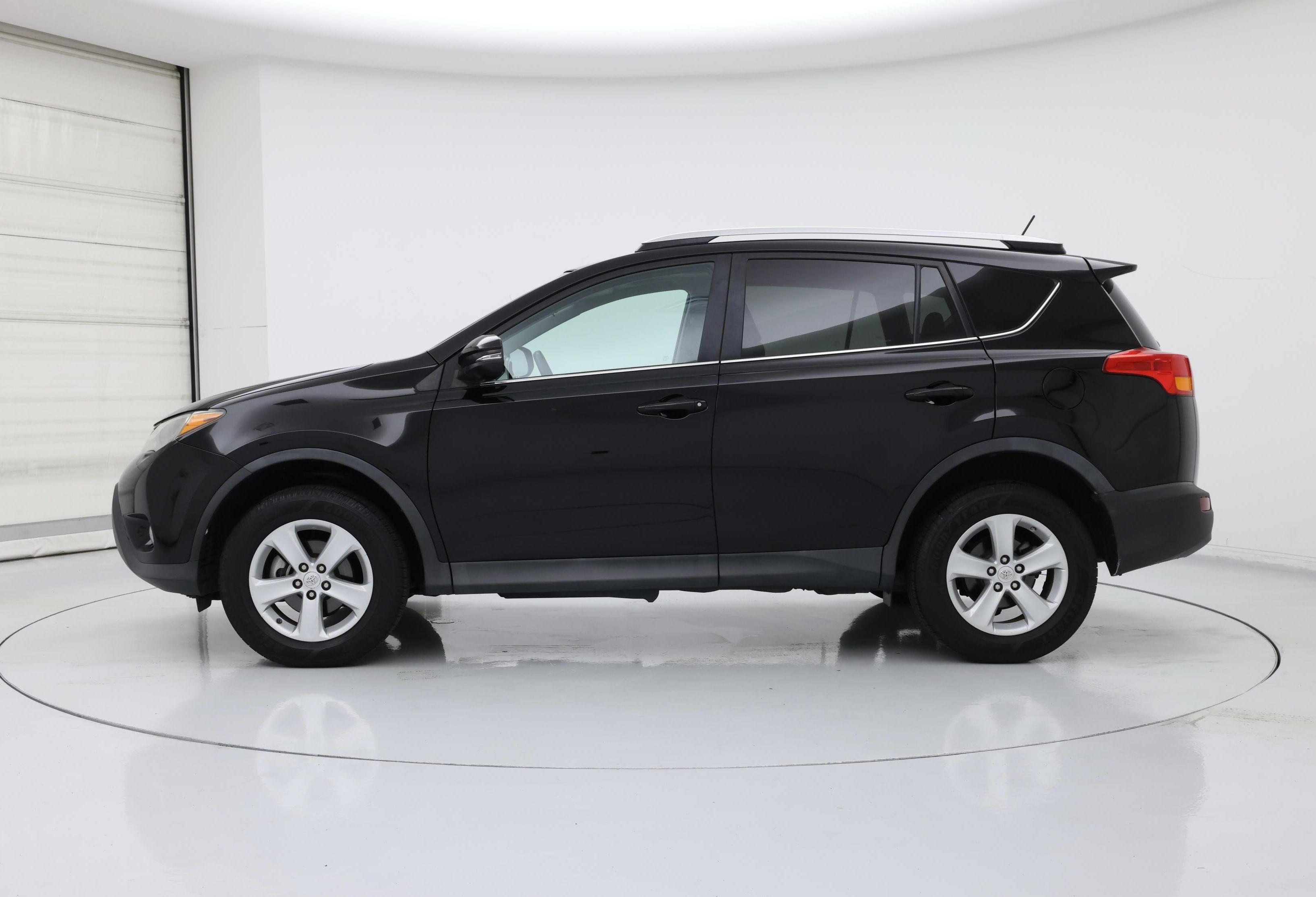 Thumbnail: 2014 Toyota RAV4 - 3