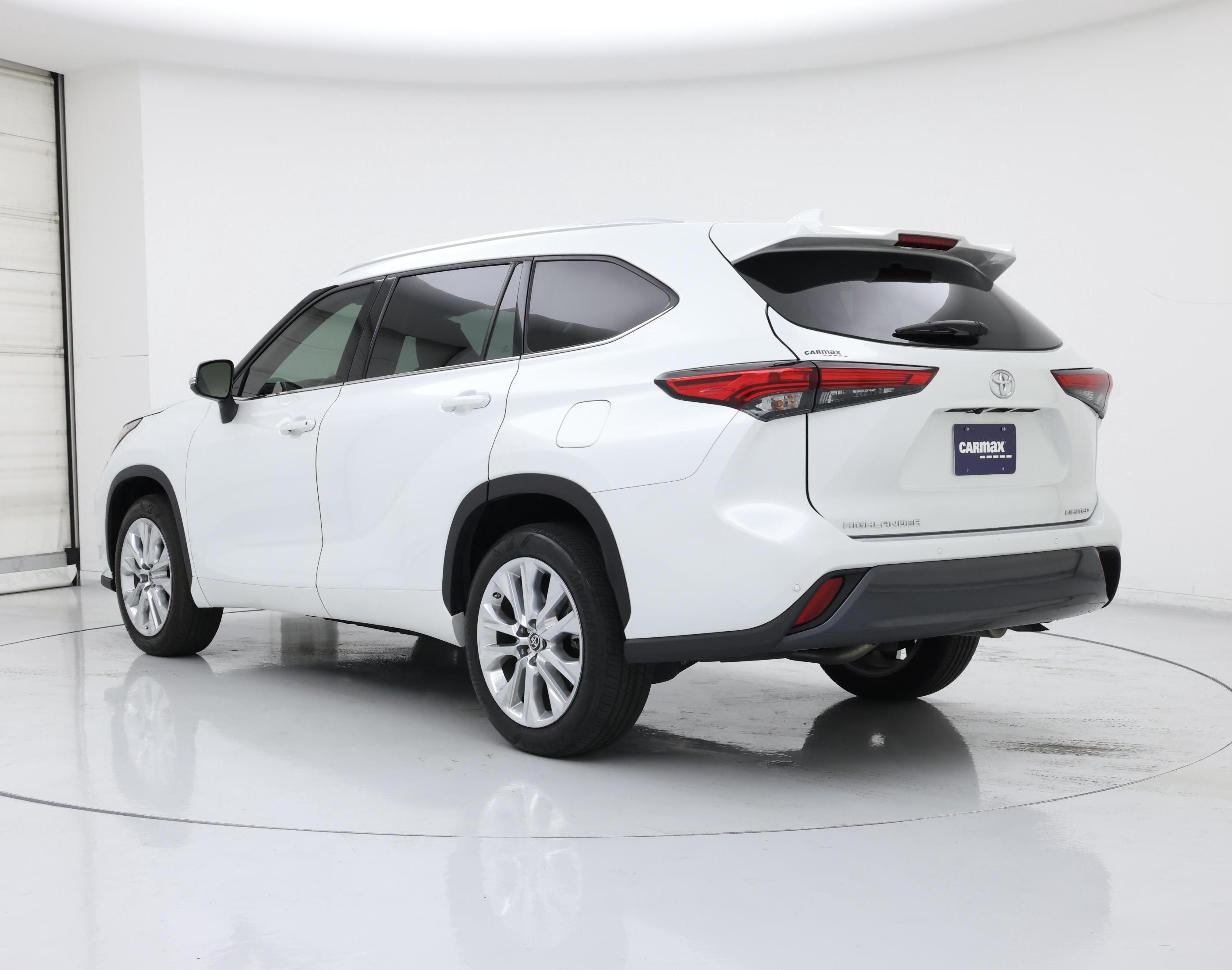 Thumbnail: 2022 Toyota Highlander - 2