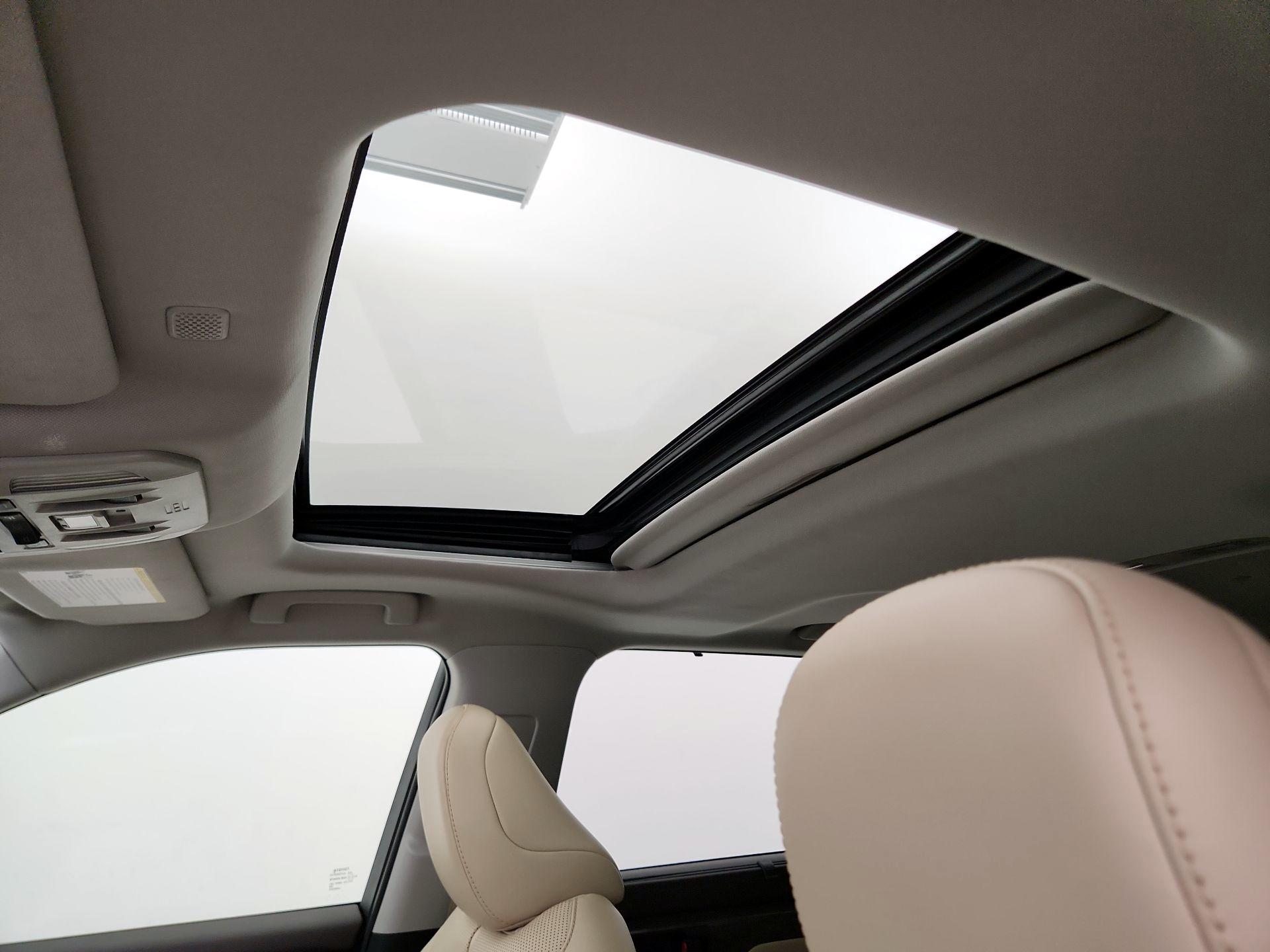 Thumbnail: 2022 Toyota Highlander - 20