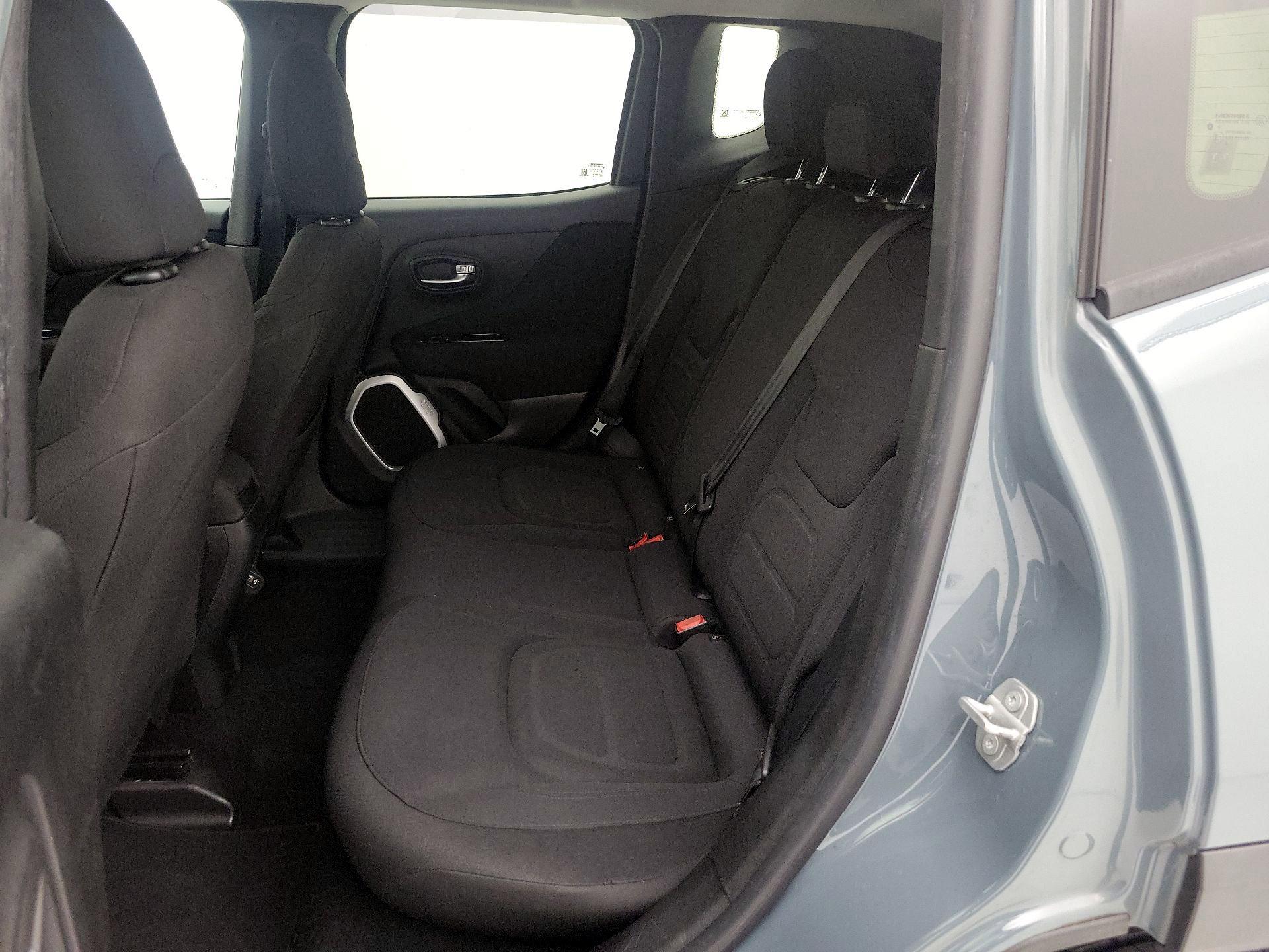 Thumbnail: 2018 Jeep Renegade - 19