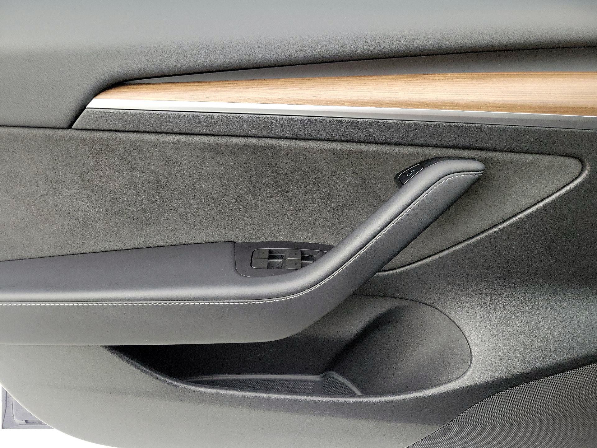 Thumbnail: 2023 Tesla Model 3 - 12