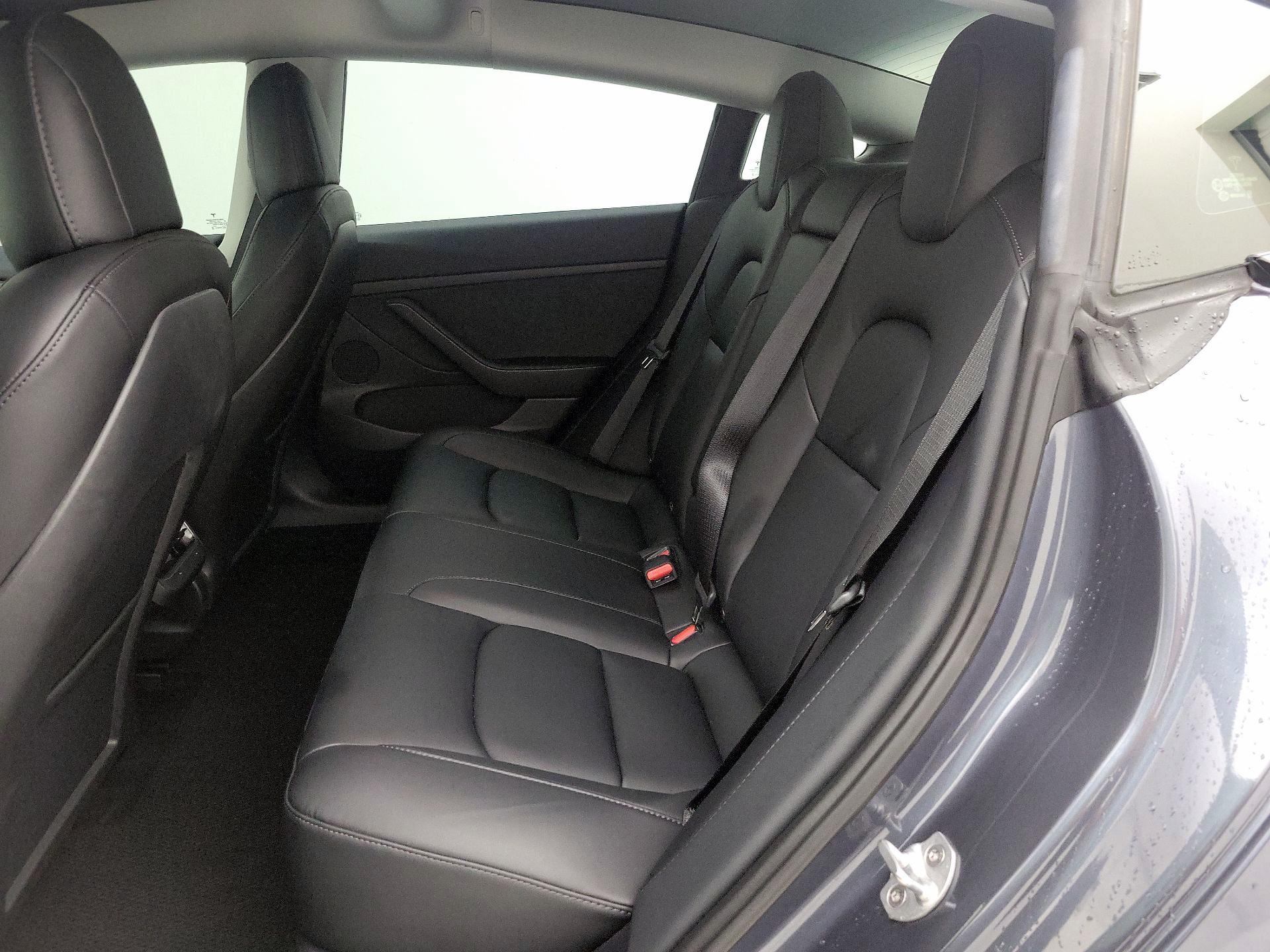 Thumbnail: 2023 Tesla Model 3 - 19