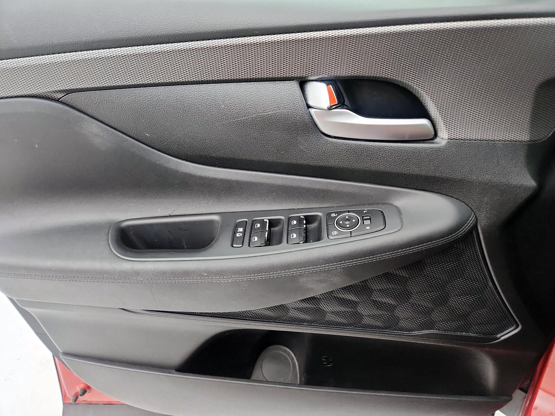 Thumbnail: 2019 Hyundai Santa Fe - 12