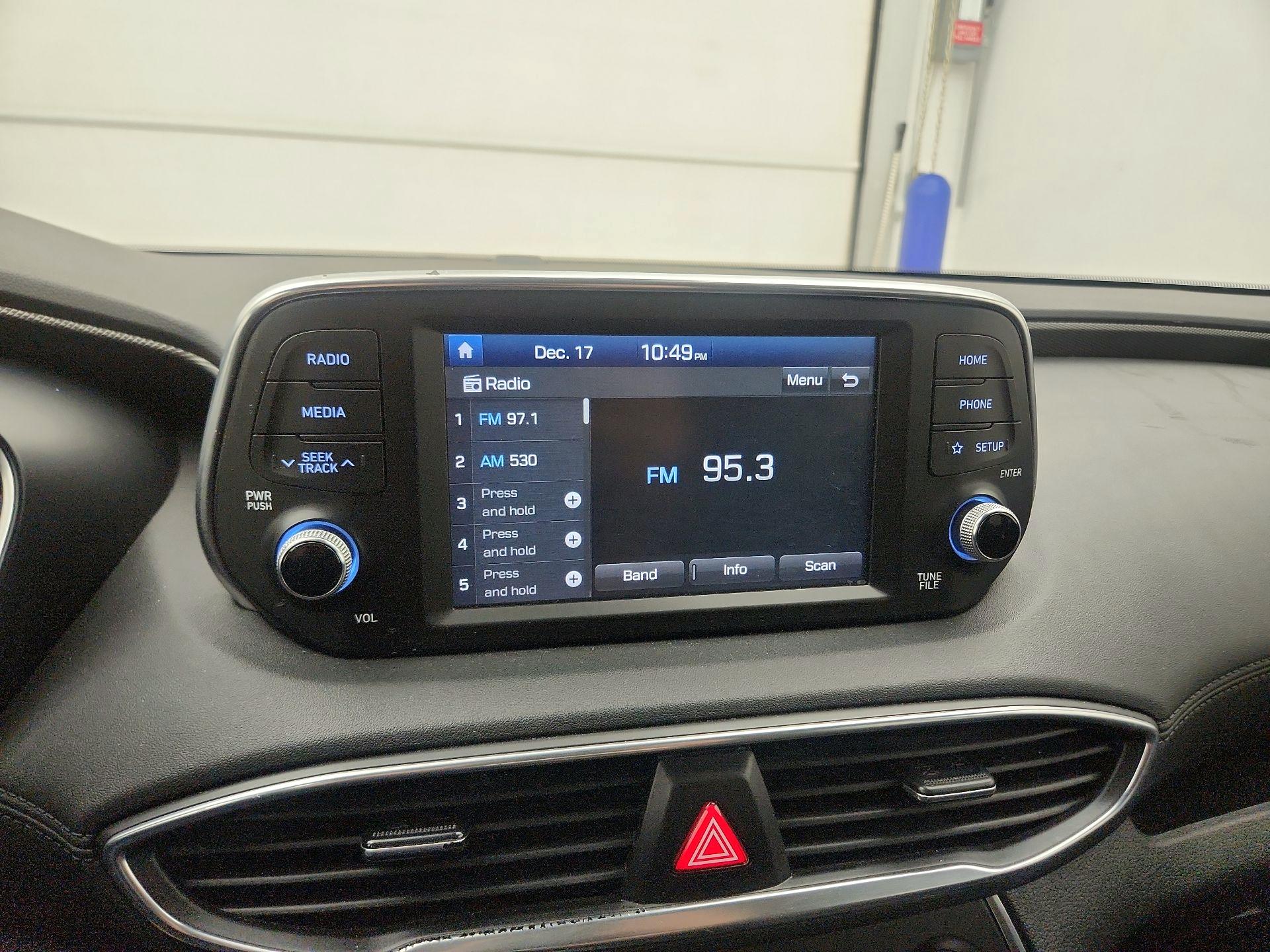 Thumbnail: 2019 Hyundai Santa Fe - 15