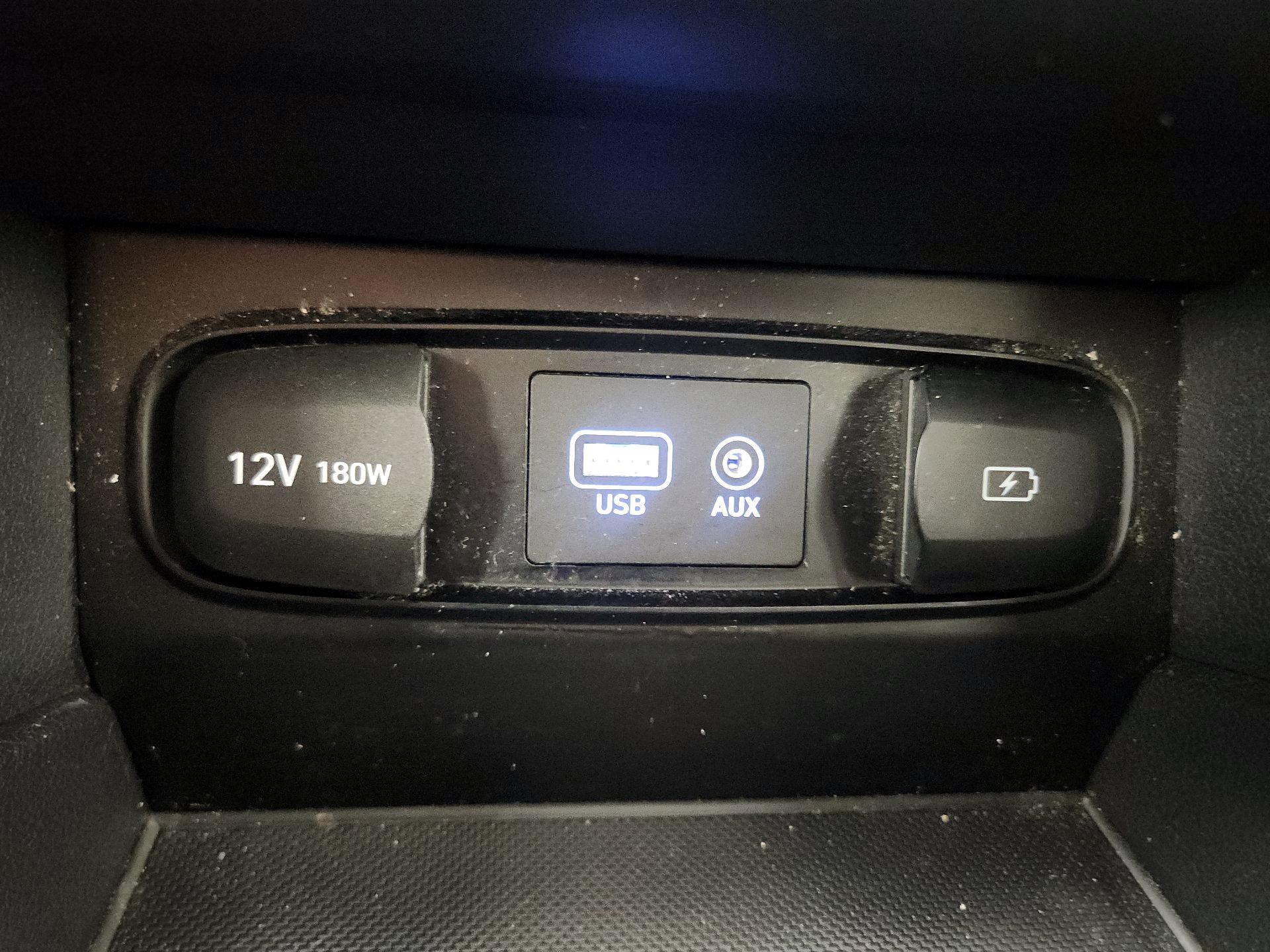 Thumbnail: 2019 Hyundai Santa Fe - 18