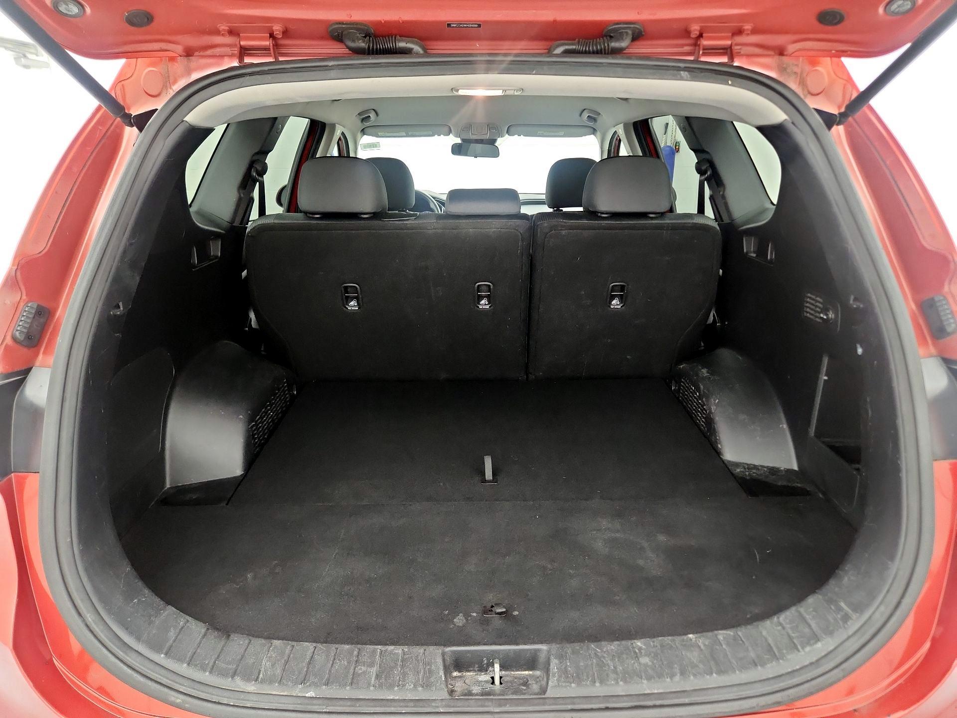 Thumbnail: 2019 Hyundai Santa Fe - 20