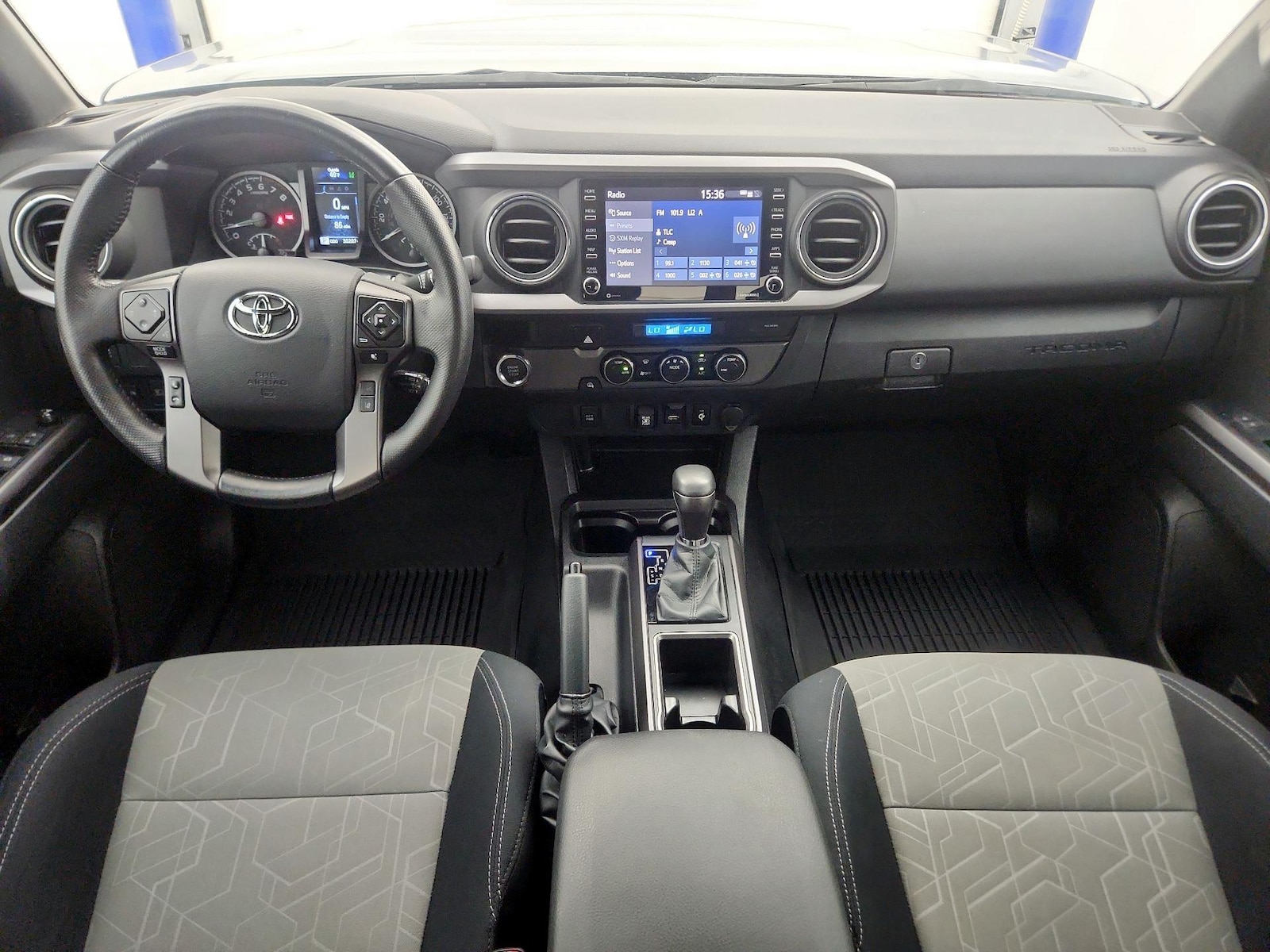 2023 Toyota Tacoma TRD Sport - Photo 10